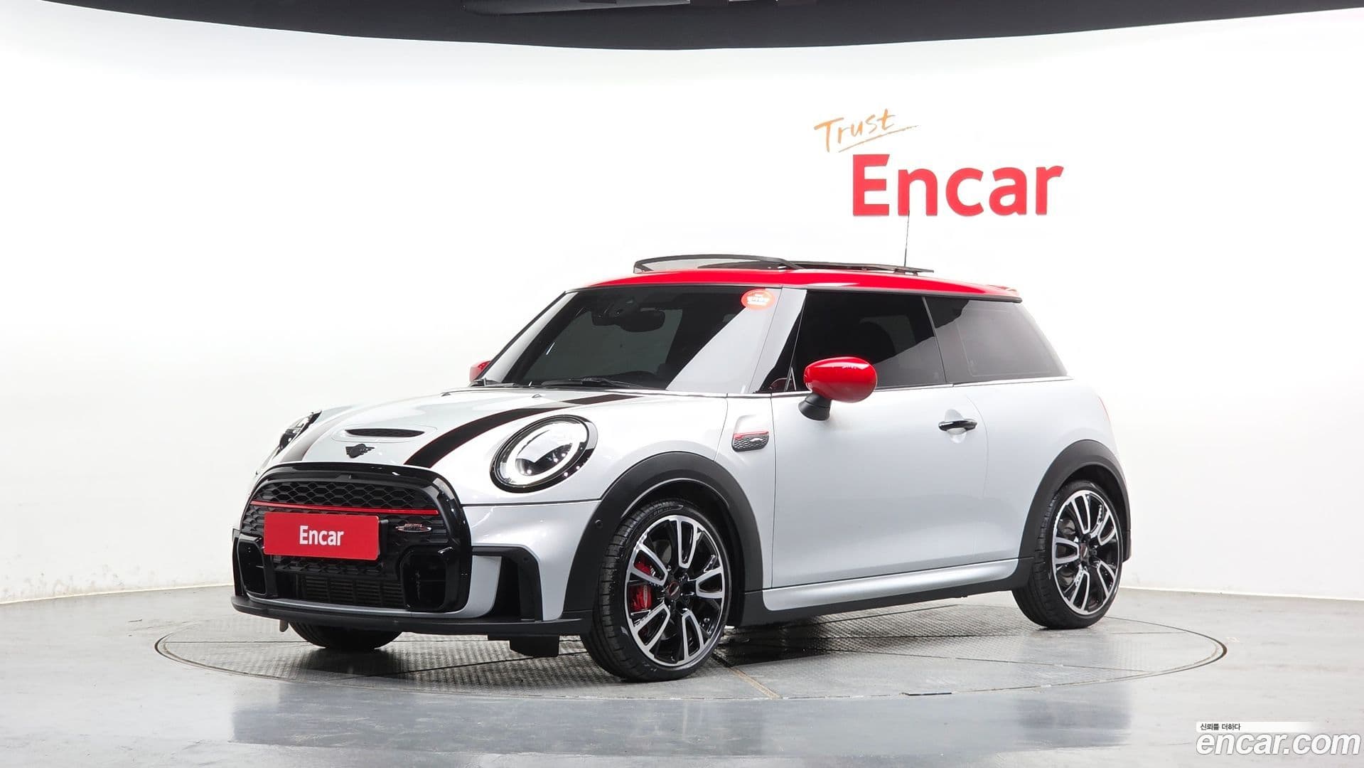 Main__Slider__Photo:Cooper Mini 2022.8-0
