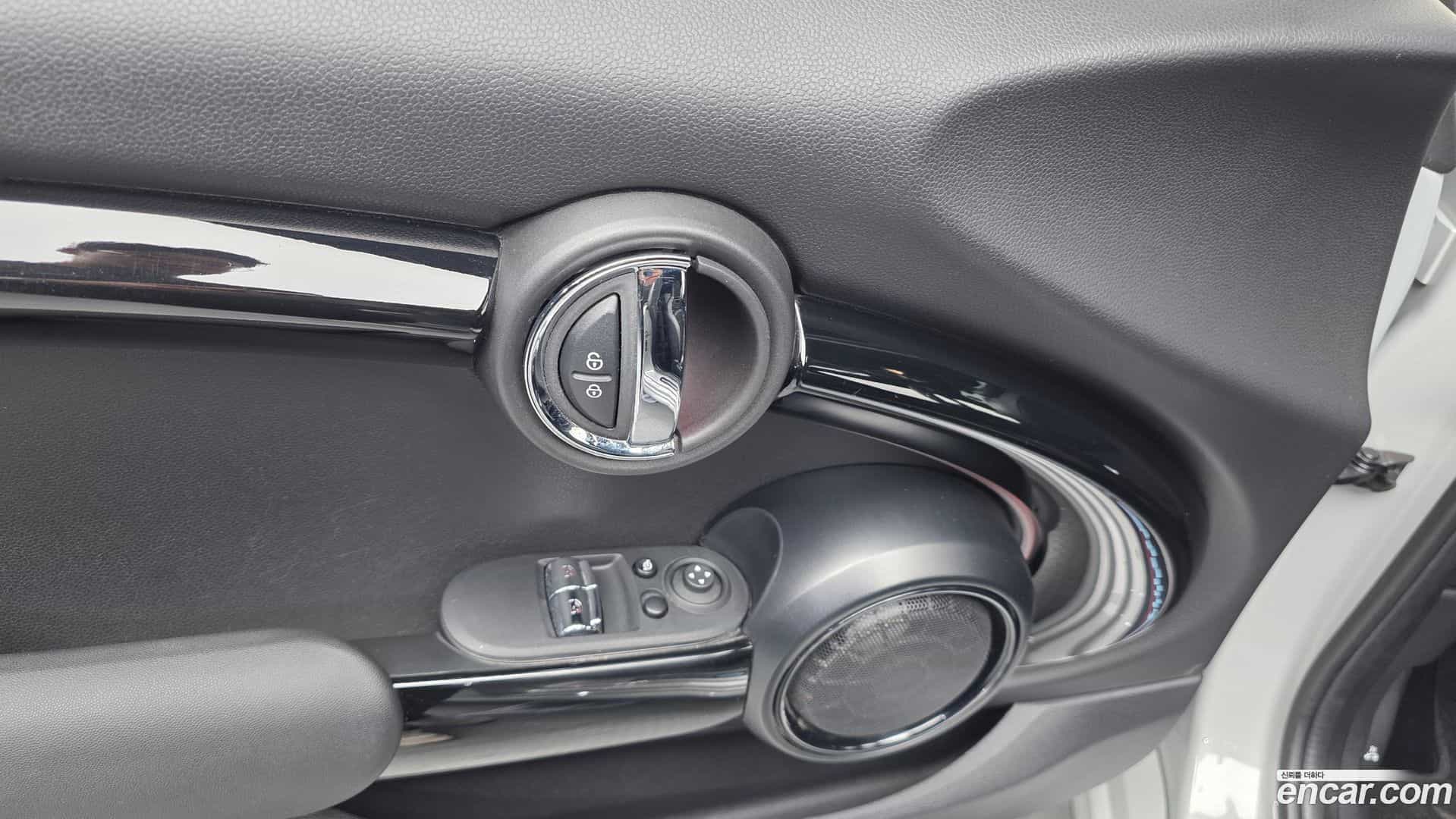 Cooper Mini 2022.8-OPTION-040