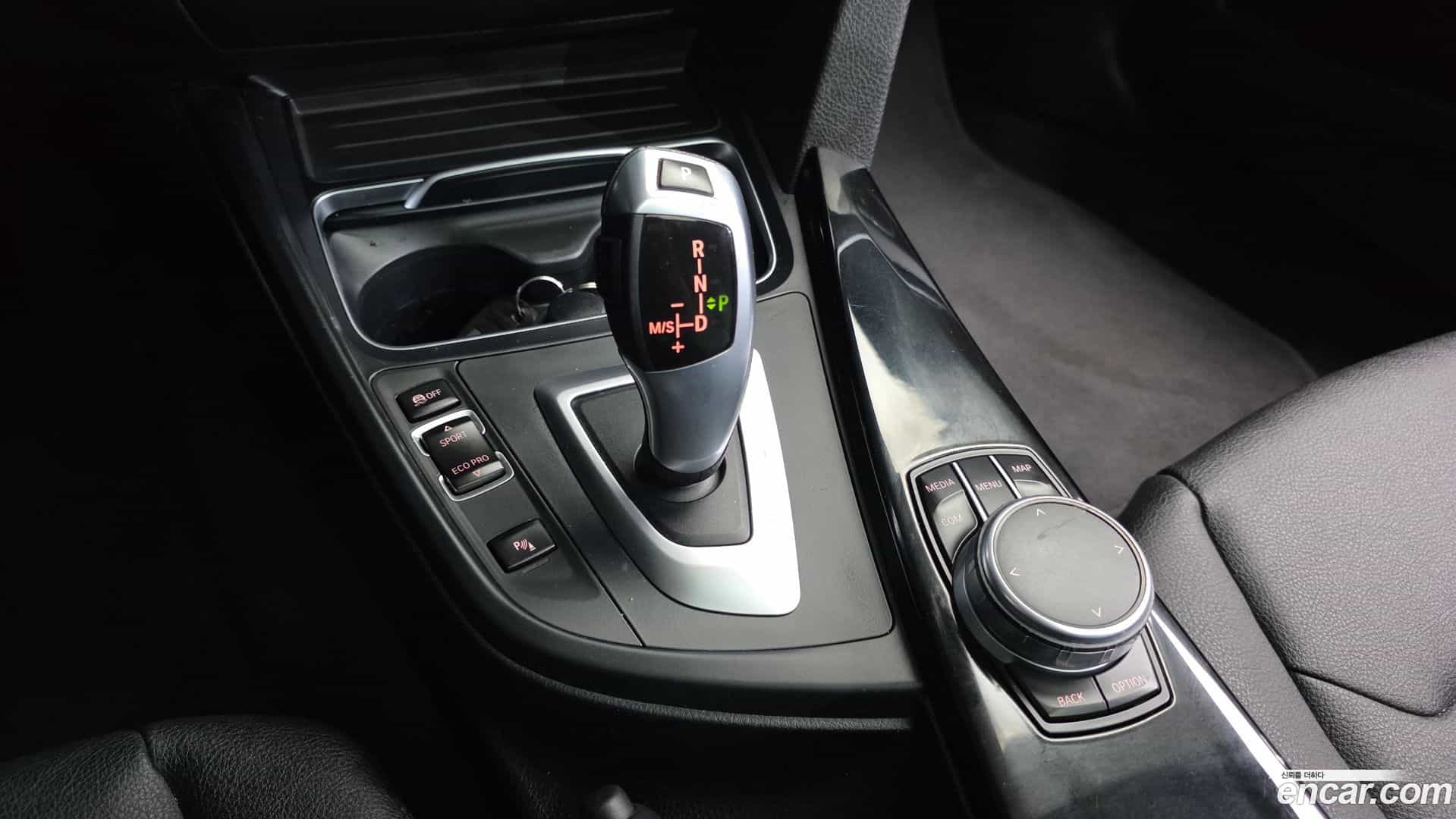Gran Turismo BMW 2017.10-INNER-009