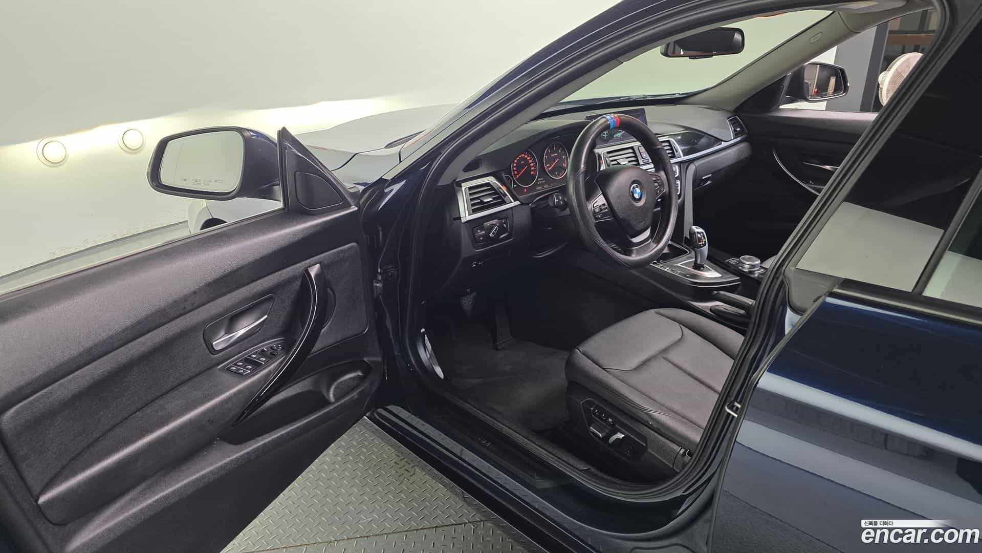 Gran Turismo BMW 2017.10-INNER-010
