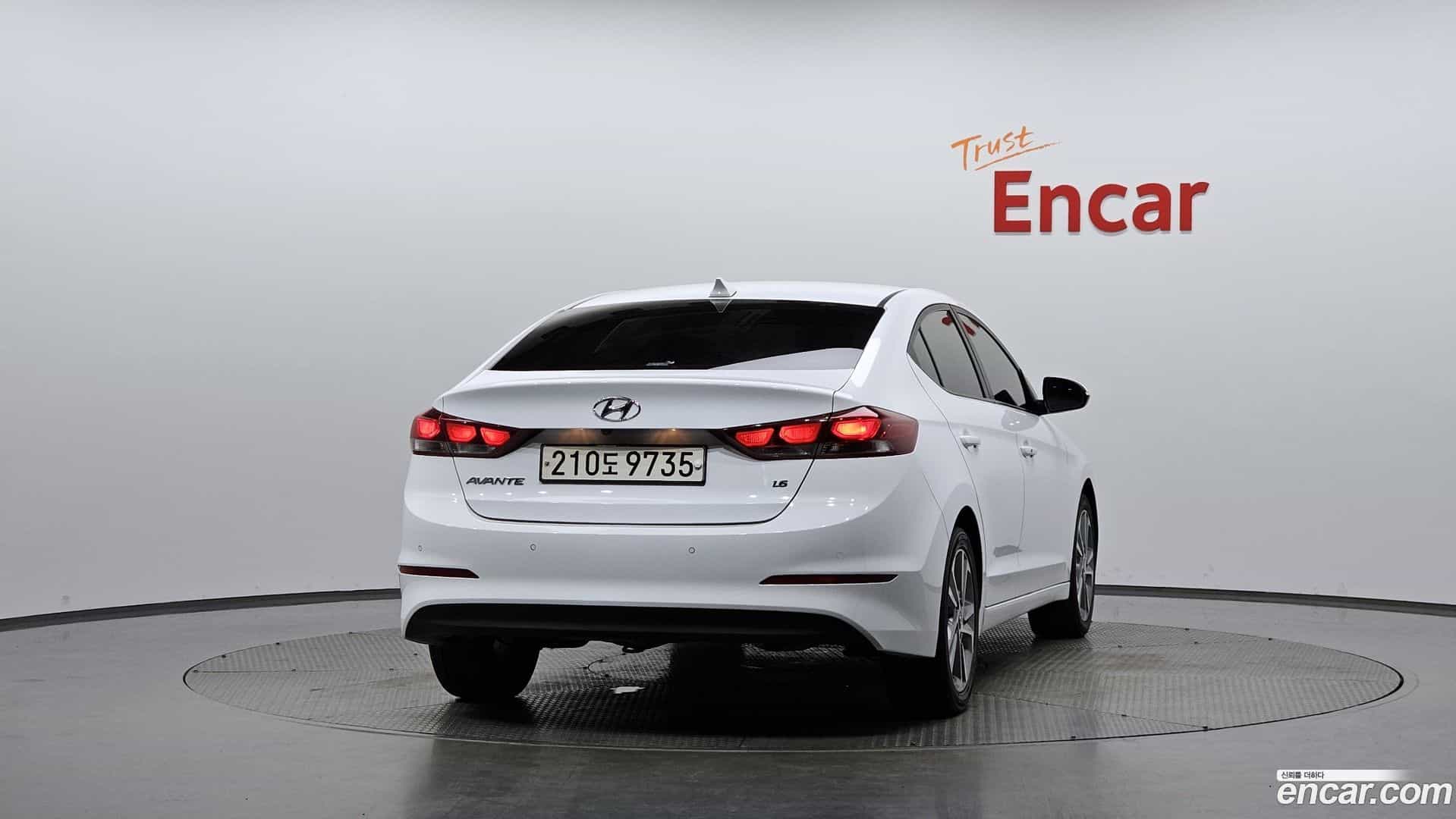 AVANTE Hyundai 2018.8-OUTER-004