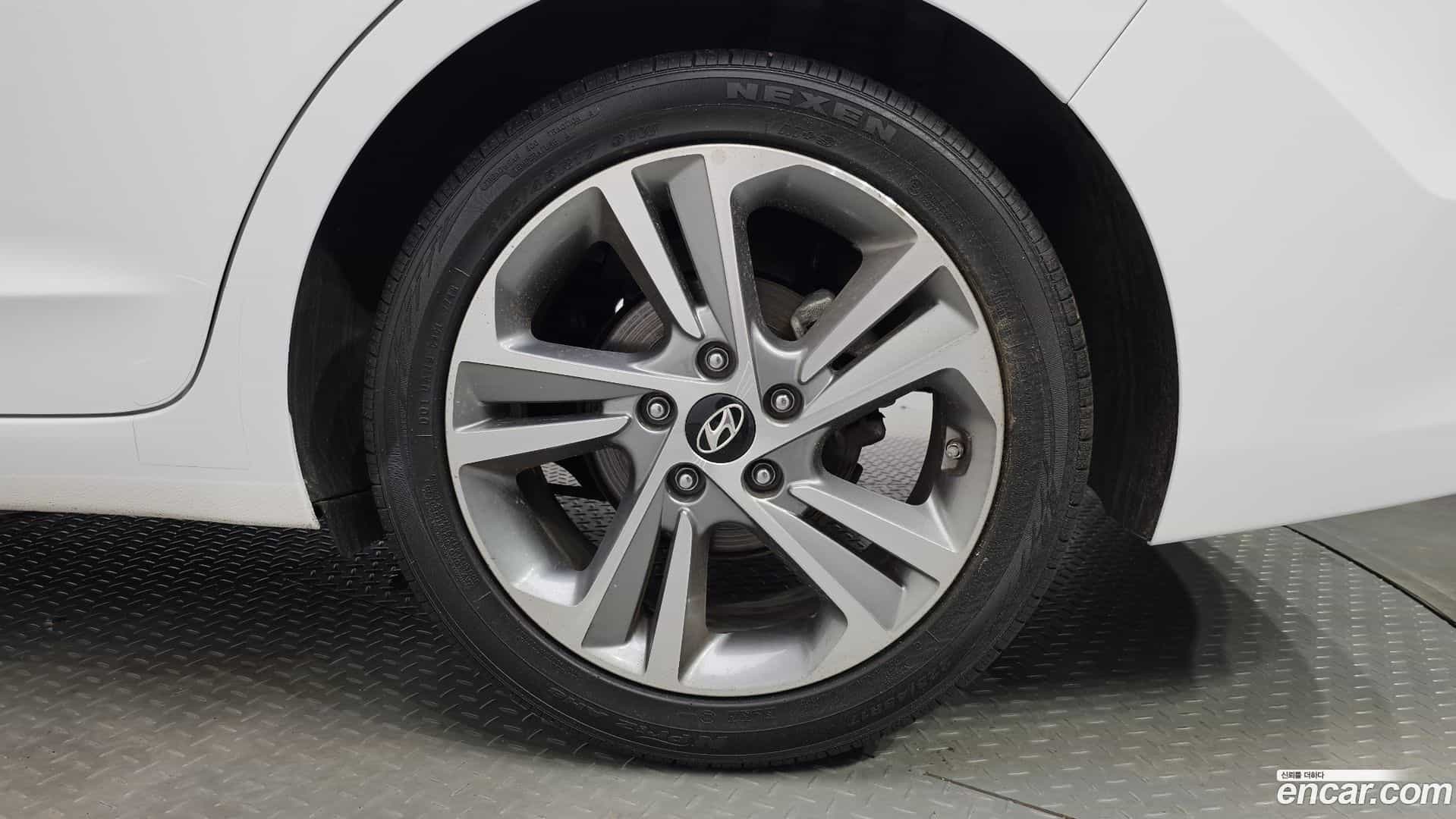 AVANTE Hyundai 2018.8-OUTER-031