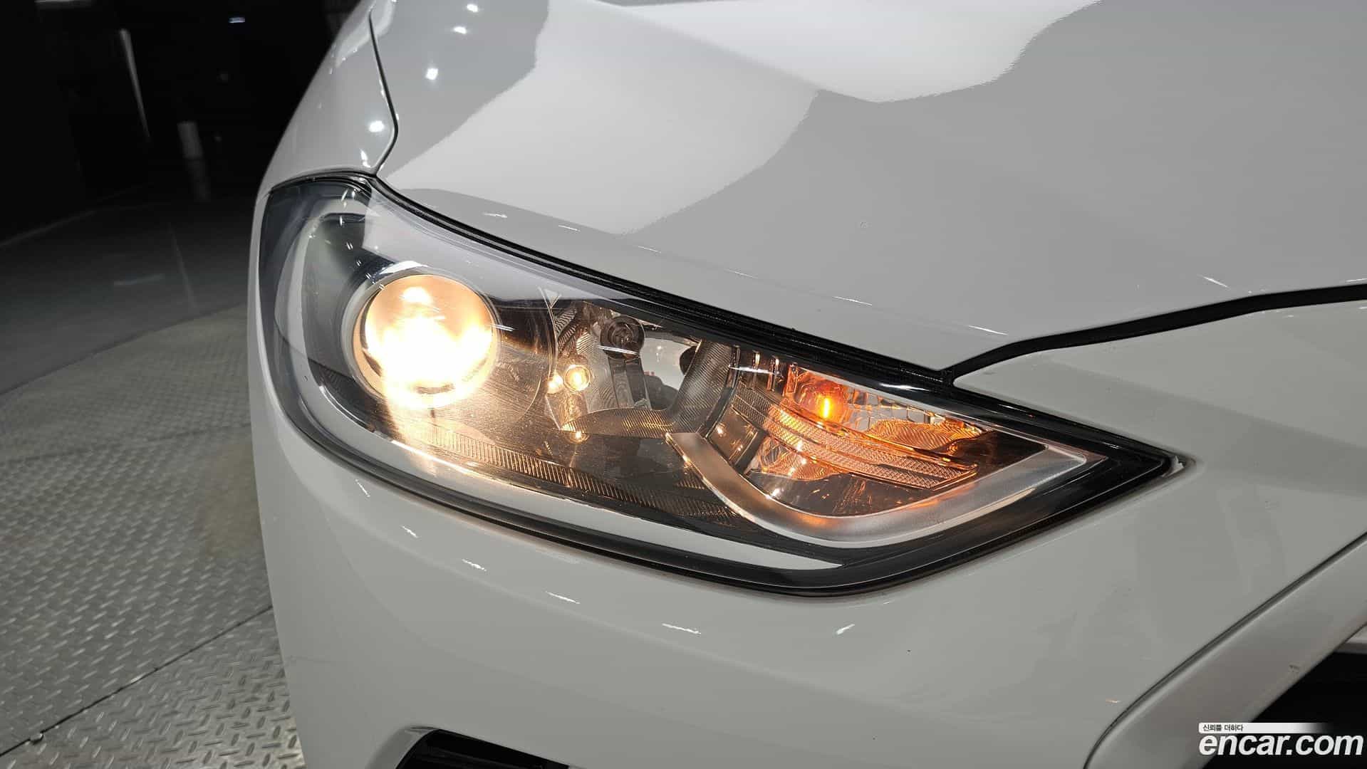 AVANTE Hyundai 2018.8-OUTER-032