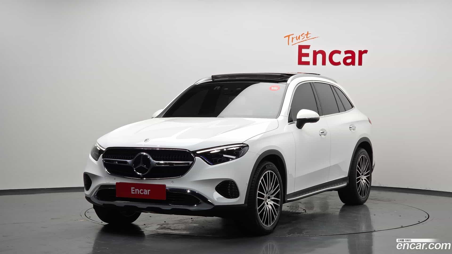 GLC-Class Mercedes-Benz 2024.4-OUTER-001