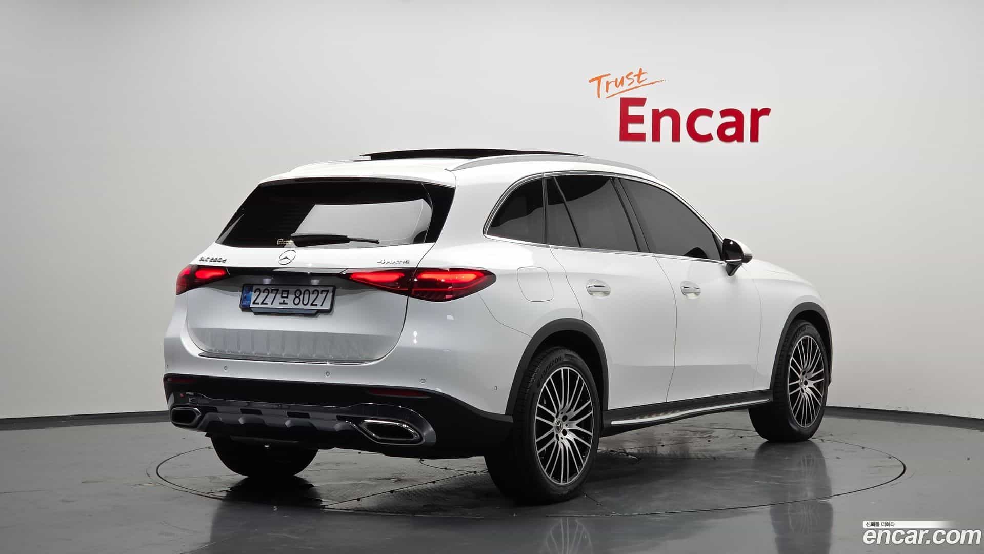 GLC-Class Mercedes-Benz 2024.4-OUTER-002