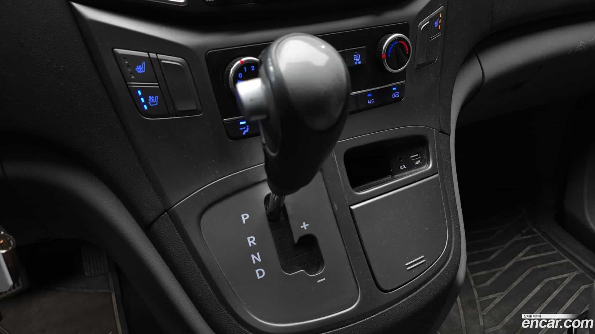 Starex Hyundai 2019.3-INNER-009