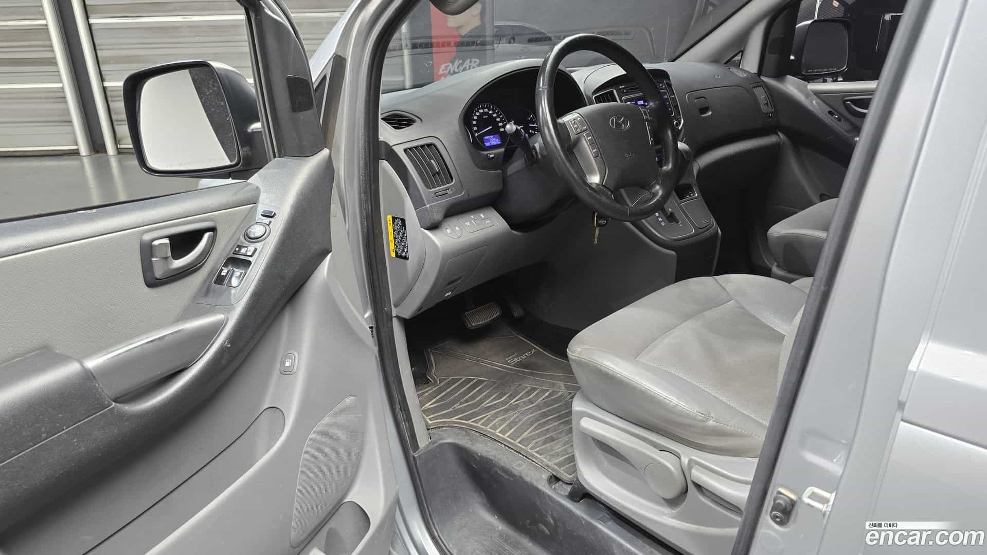 Starex Hyundai 2019.3-INNER-010