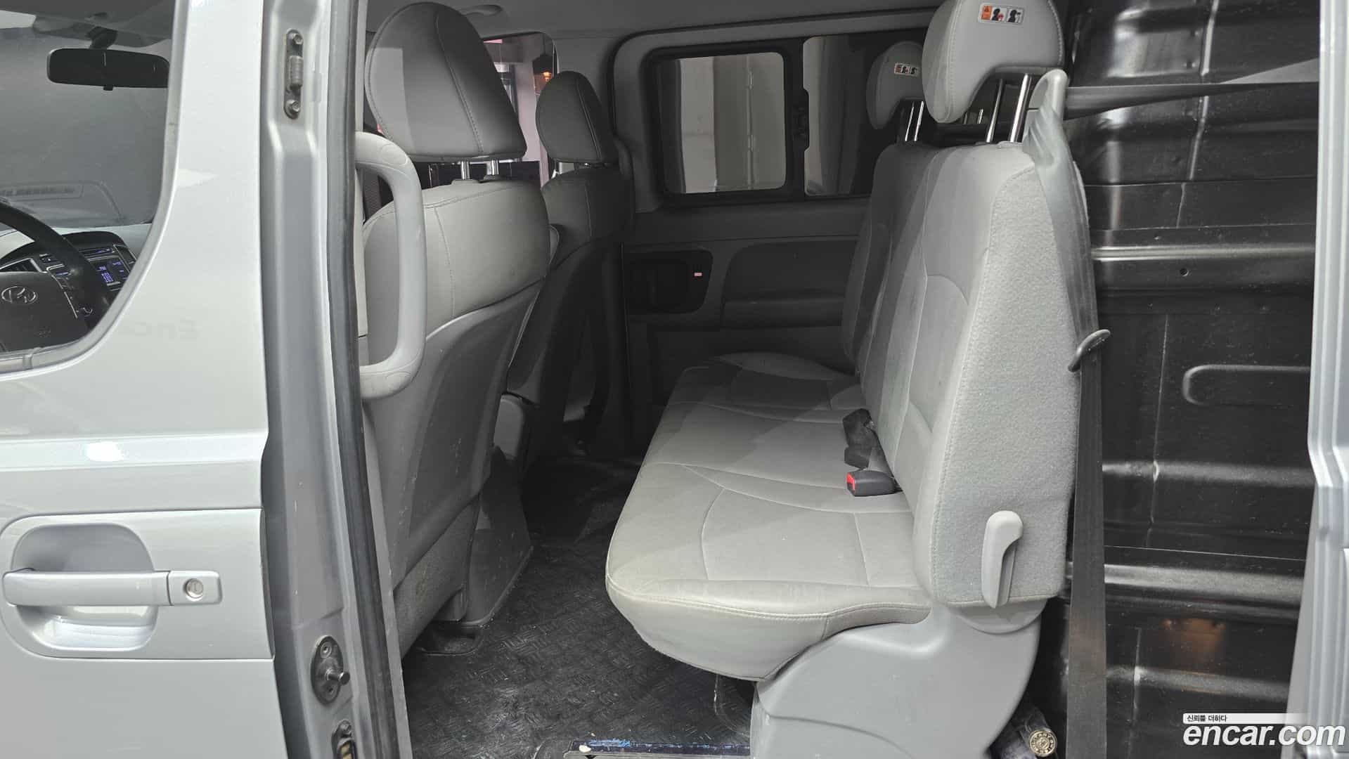 Starex Hyundai 2019.3-OPTION-015