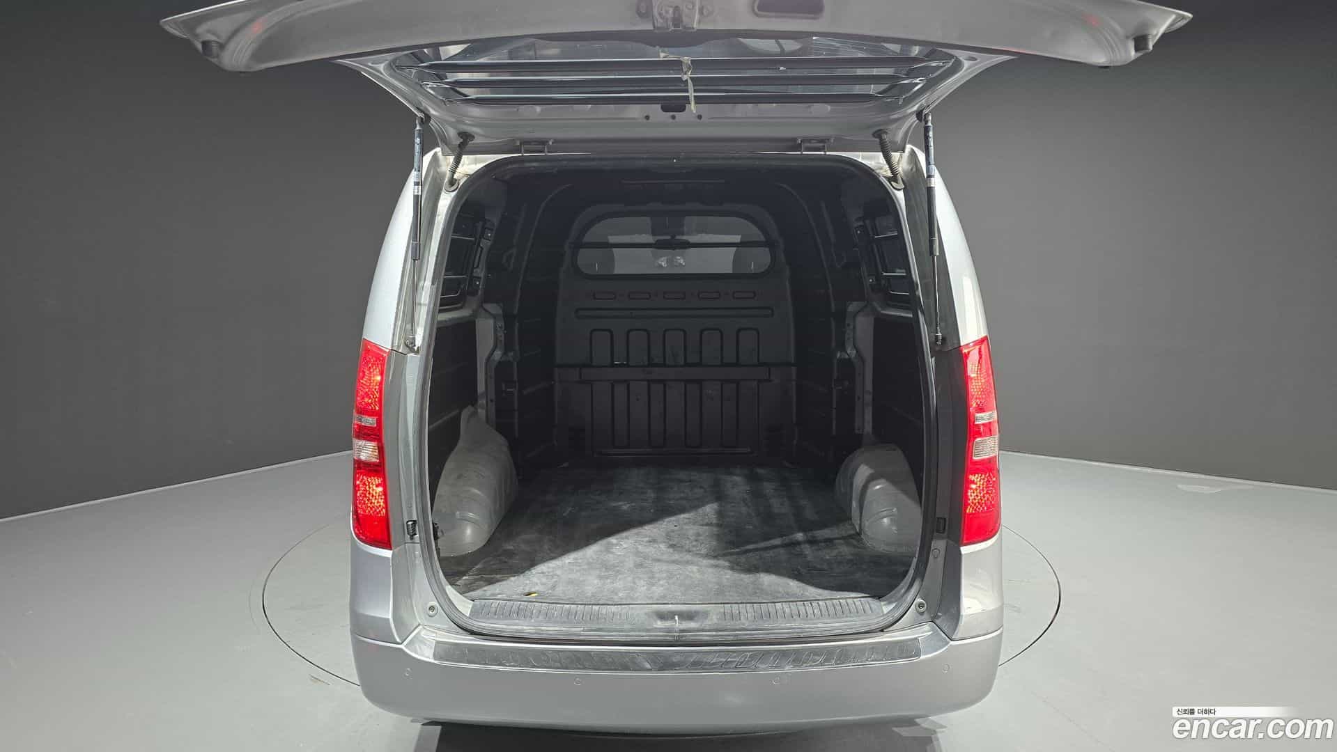 Starex Hyundai 2019.3-OPTION-024