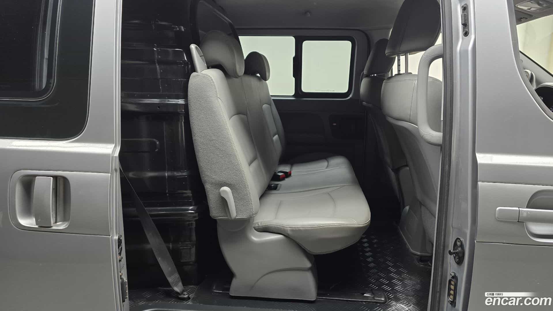 Starex Hyundai 2020.9-OPTION-016