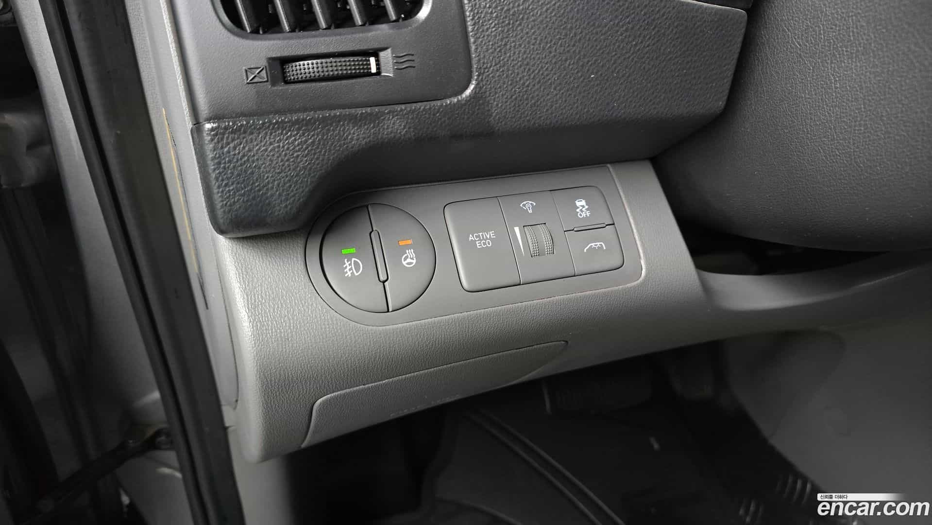 Starex Hyundai 2020.9-OPTION-021
