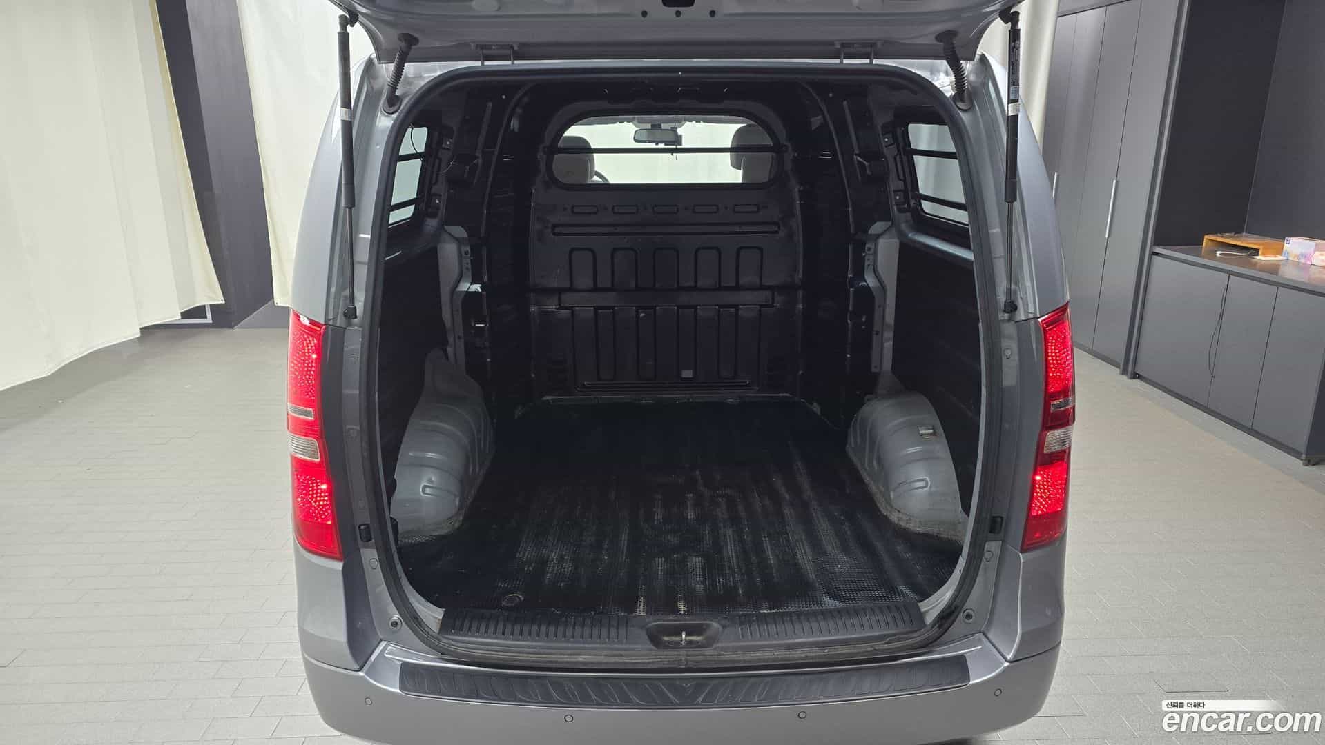 Starex Hyundai 2020.9-OPTION-024