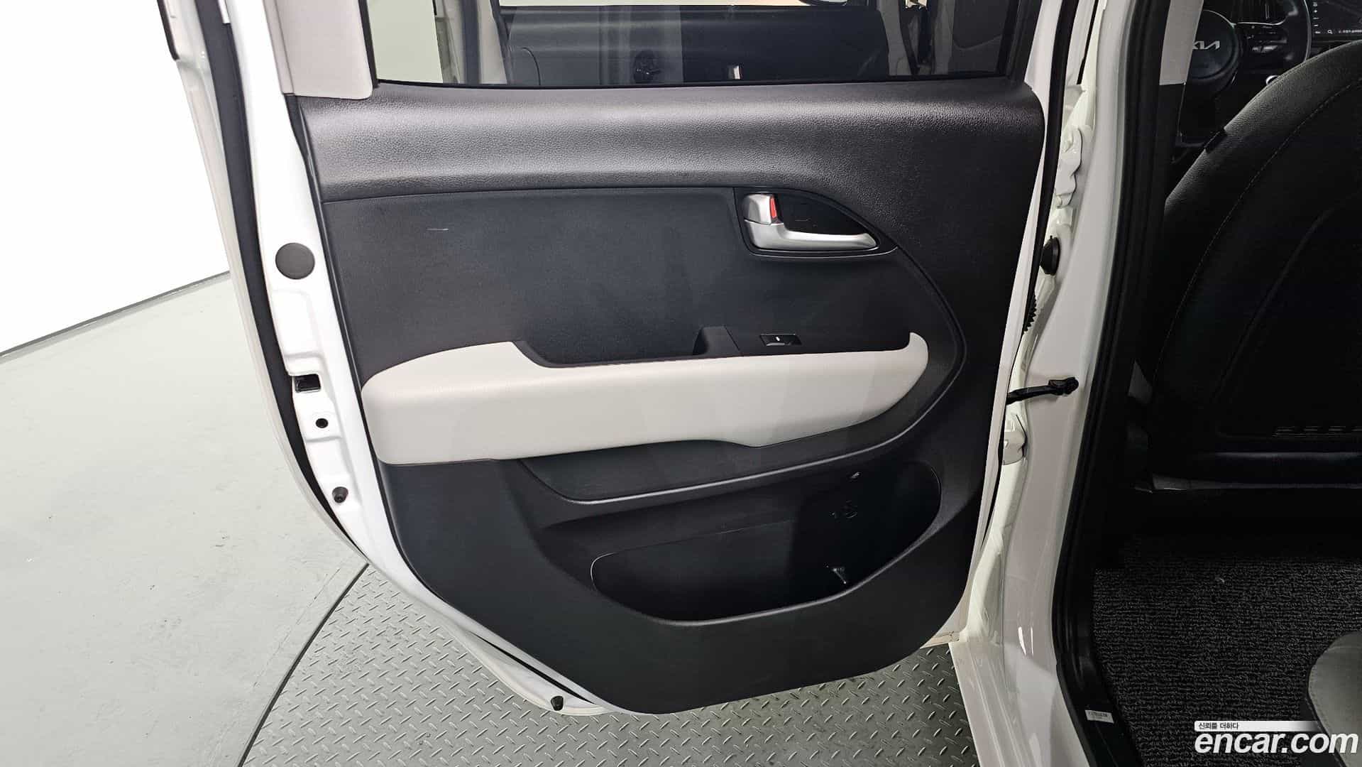 RAY Kia 2023.9-INNER-035