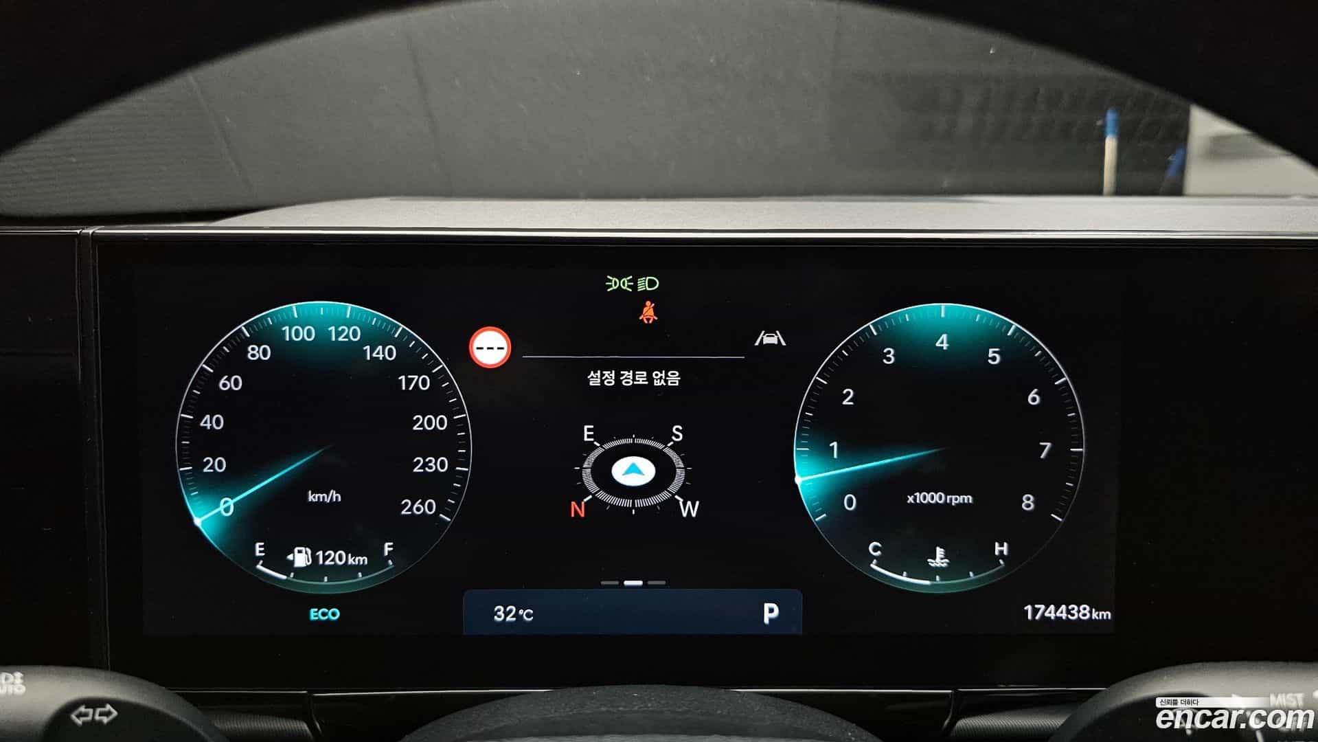 Grandeur Hyundai 2024.3-INNER-008