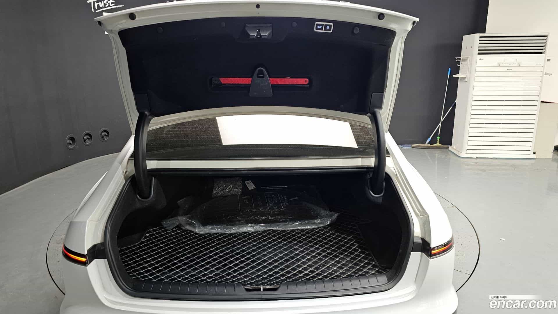 Grandeur Hyundai 2024.3-OPTION-024