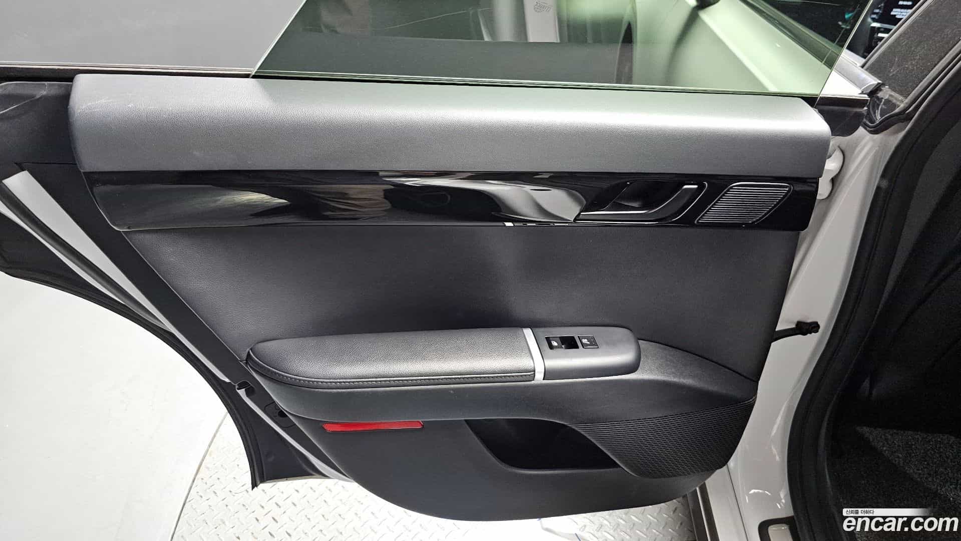 Grandeur Hyundai 2024.3-INNER-035