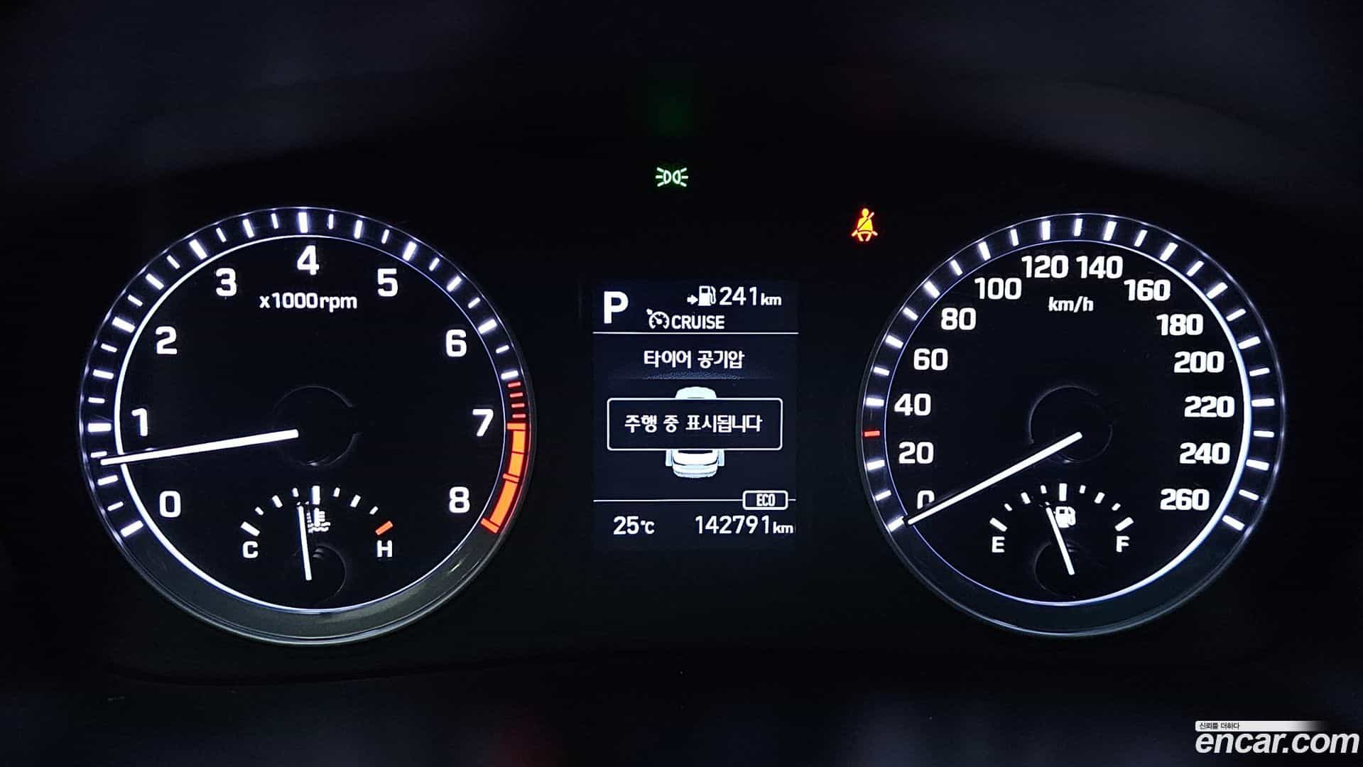 Sonata Hyundai 2019.1-INNER-008