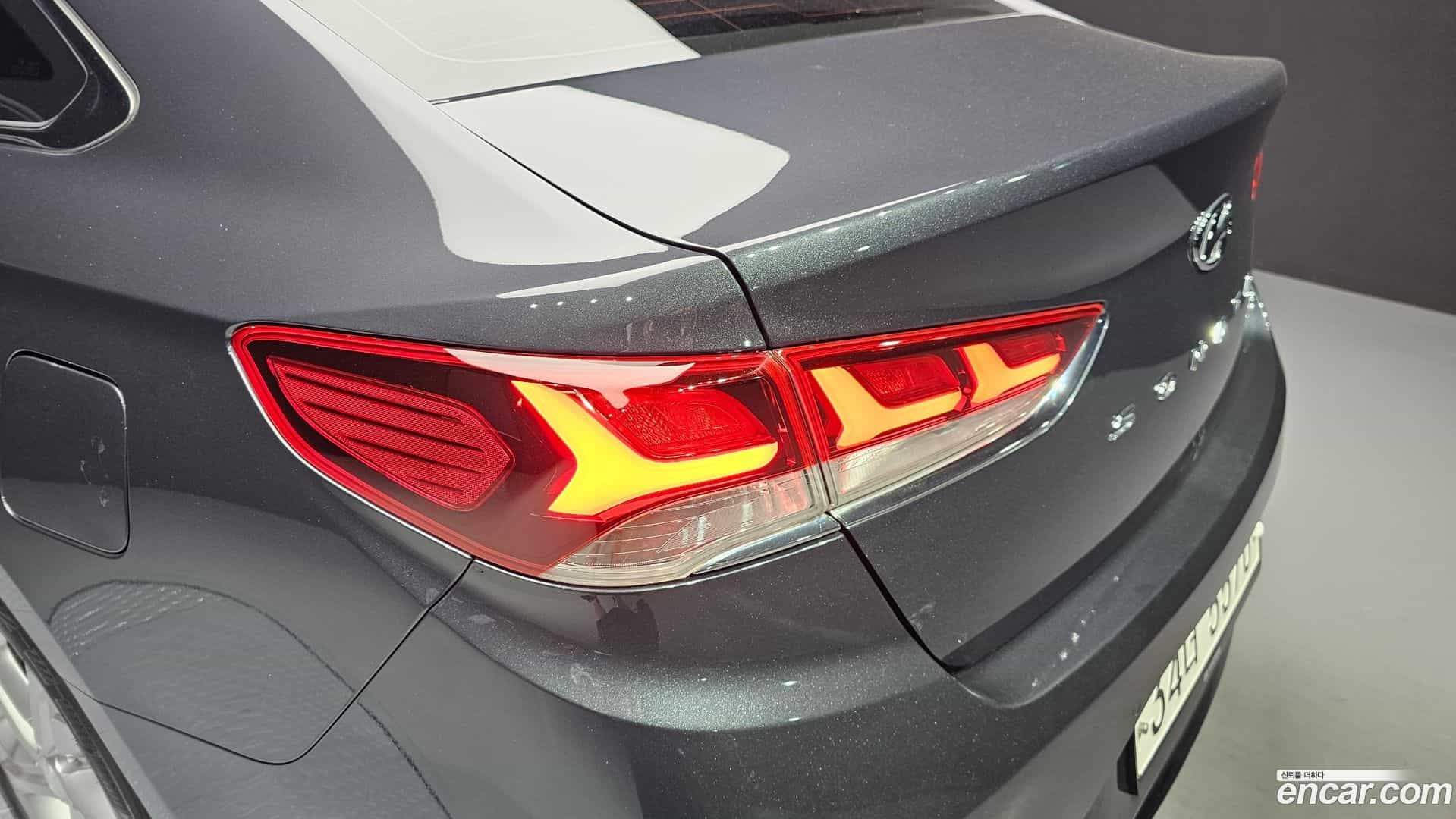 Sonata Hyundai 2019.1-OUTER-033