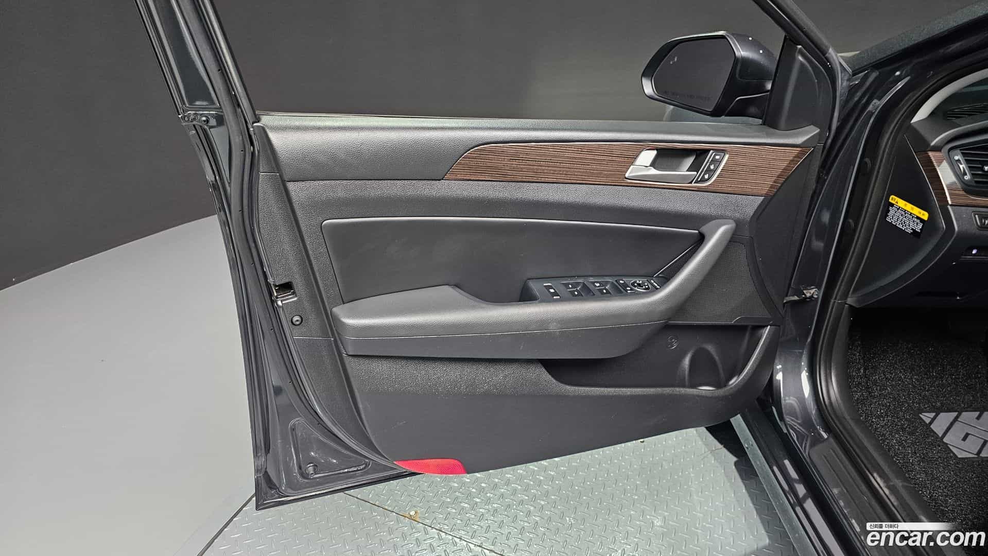 Sonata Hyundai 2019.1-INNER-034