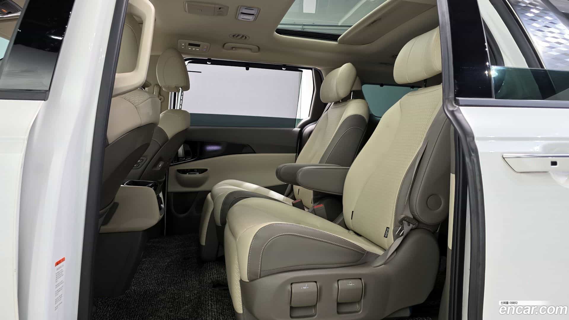 Canival Kia 2022.5-INNER-036