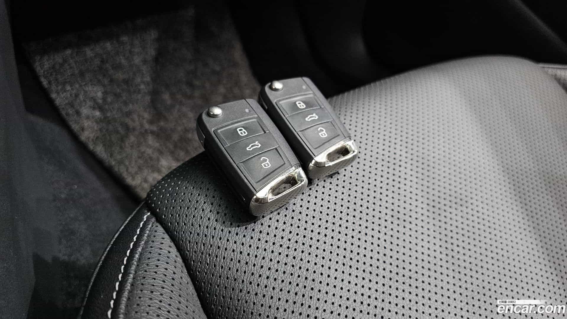Jetta Volkswagen 2021.5-OPTION-020