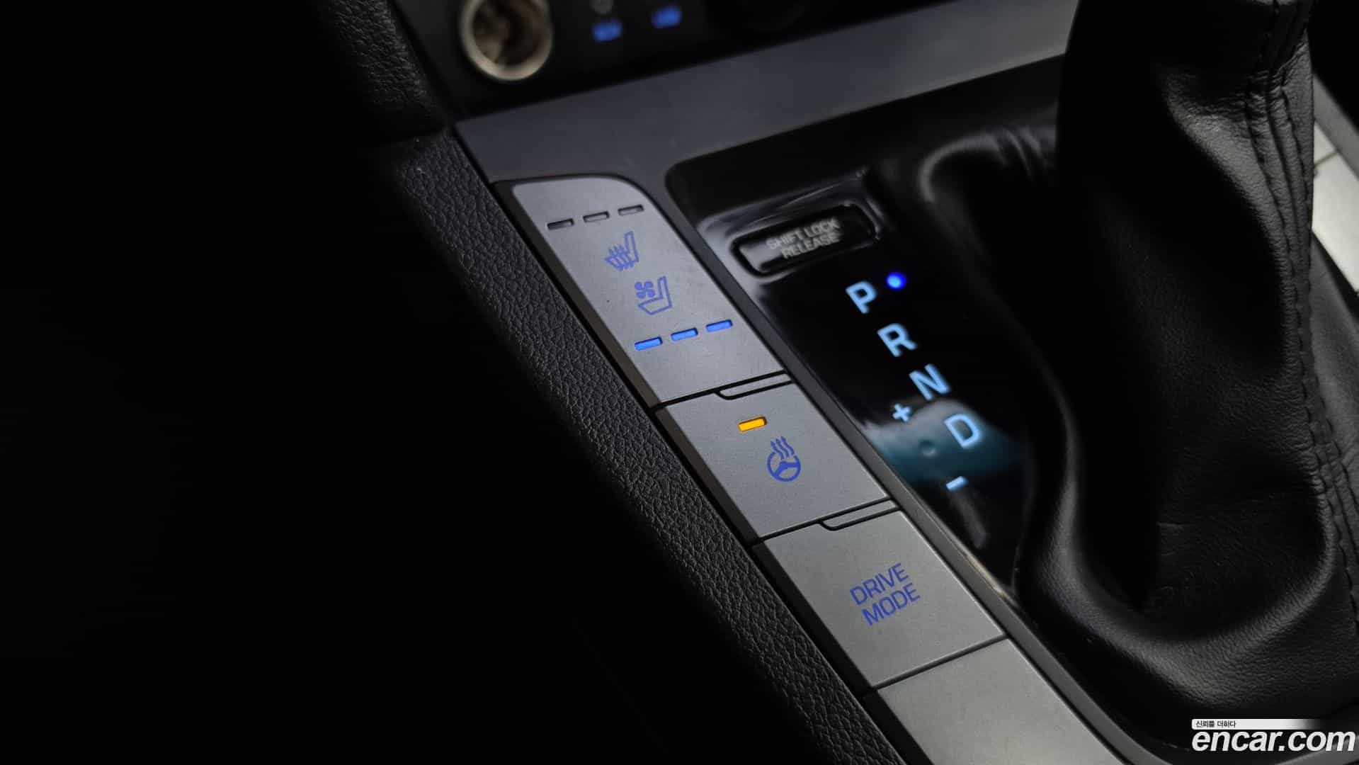 AVANTE Hyundai 2017.11-OPTION-019