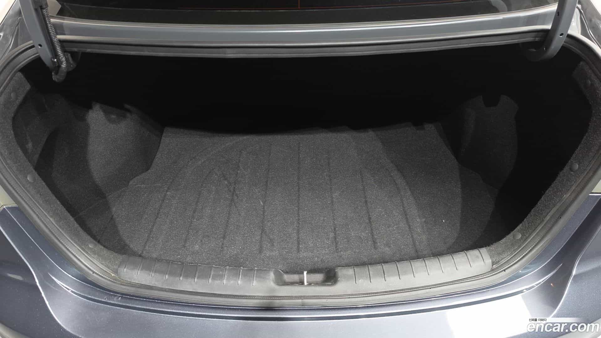 AVANTE Hyundai 2017.11-OPTION-021