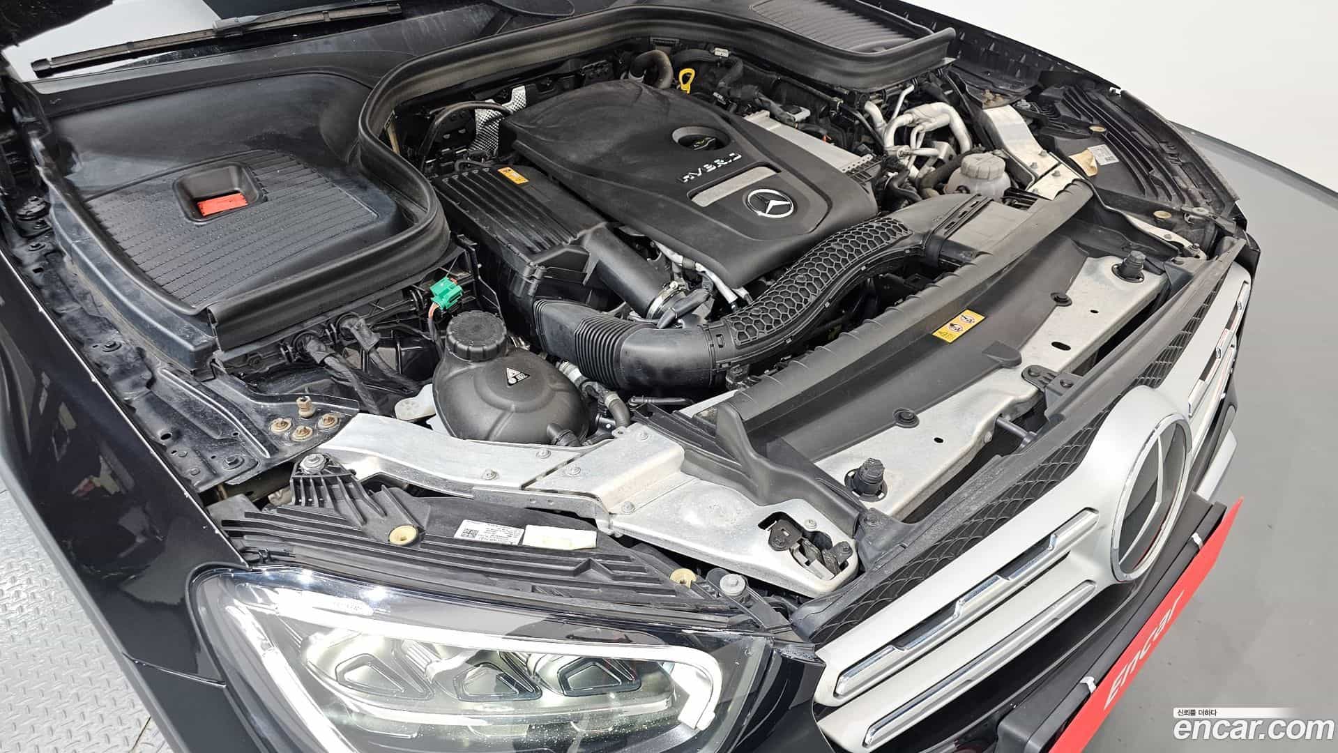GLC-Class Mercedes-Benz 2021.0-OUTER-006