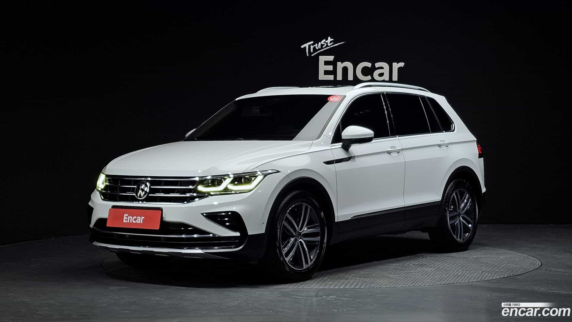 Tiguan Volkswagen 2022.1-OUTER-001