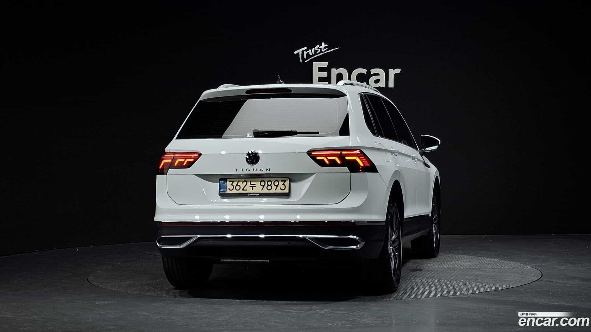 Tiguan Volkswagen 2022.1-OUTER-004