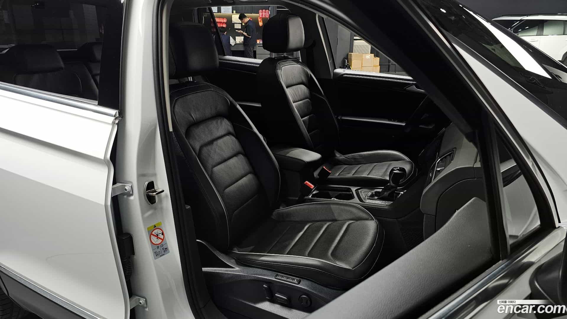 Tiguan Volkswagen 2022.1-INNER-010