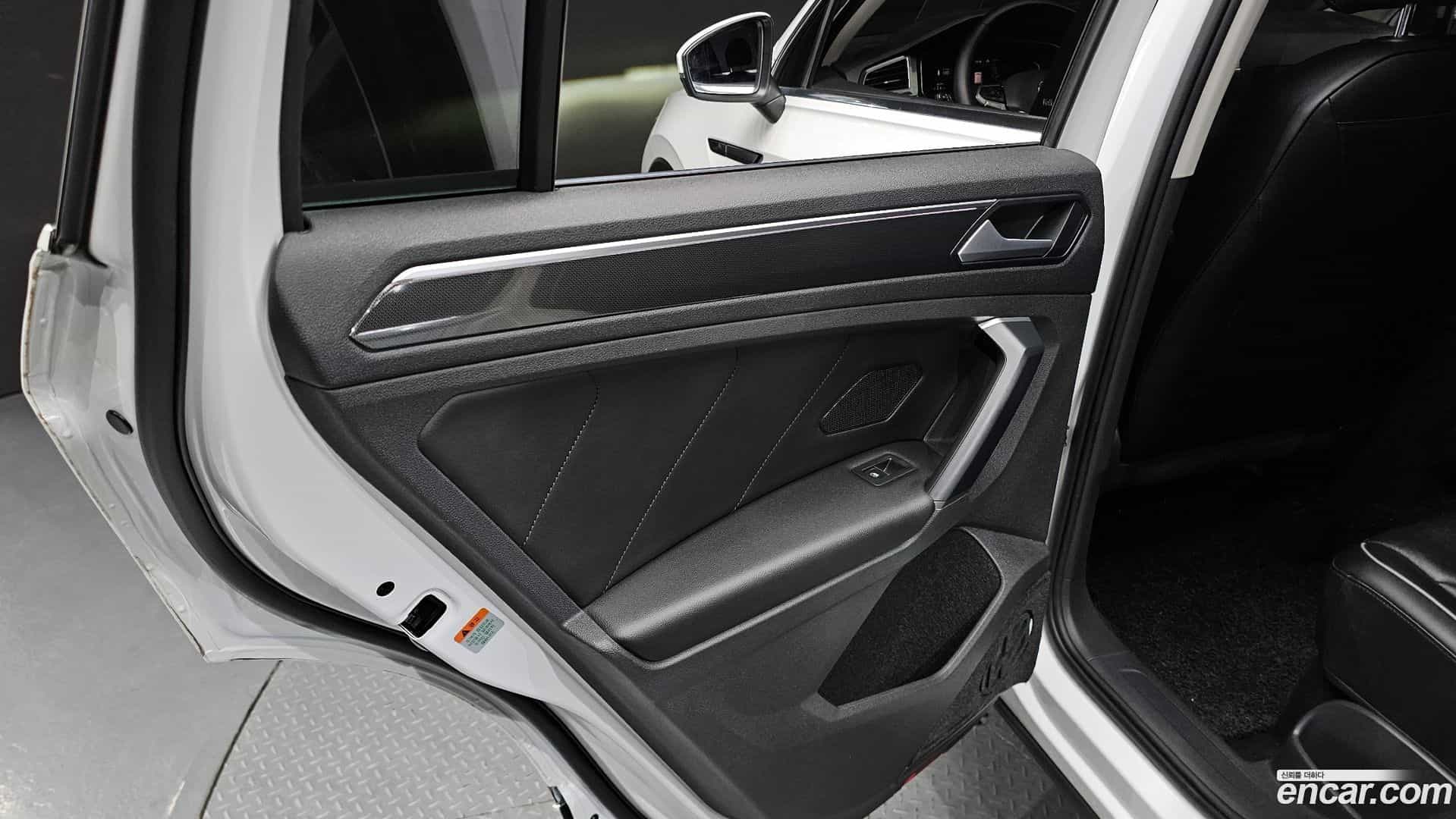 Tiguan Volkswagen 2022.1-INNER-035