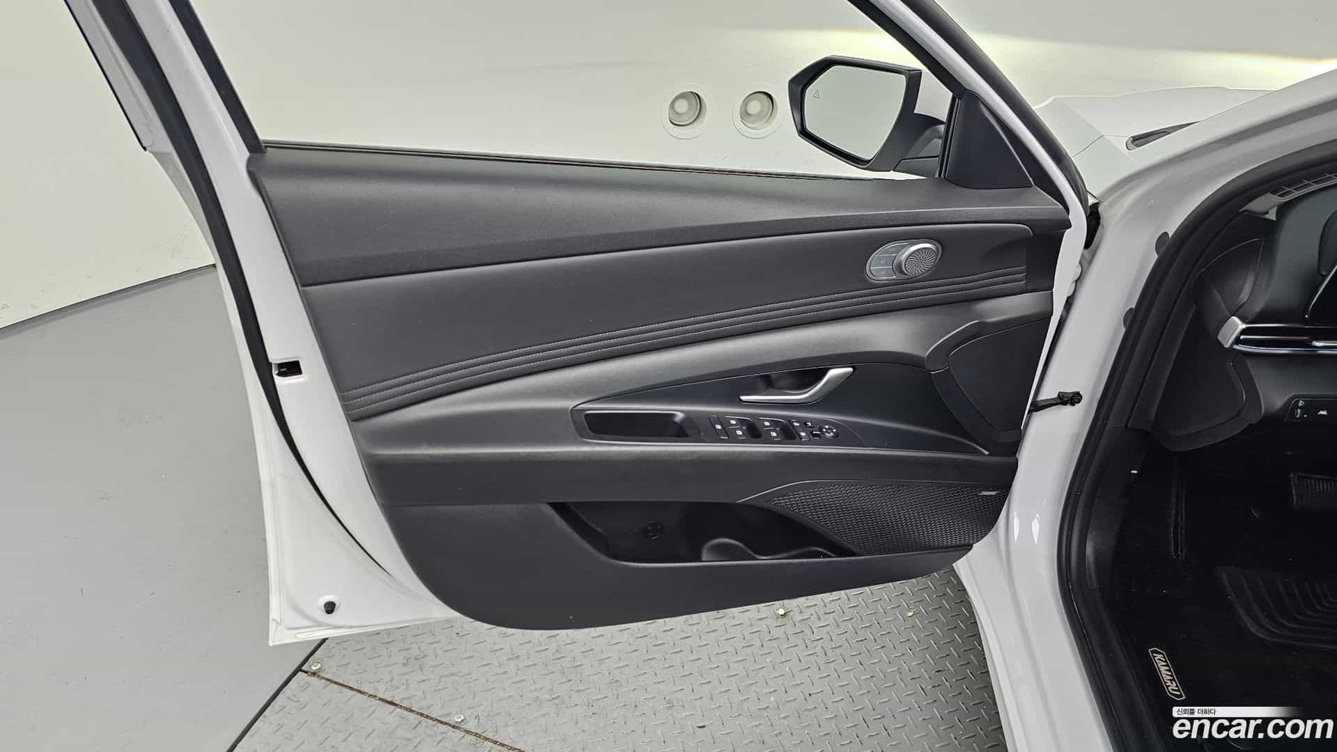 AVANTE Hyundai 2021.1-OPTION-043