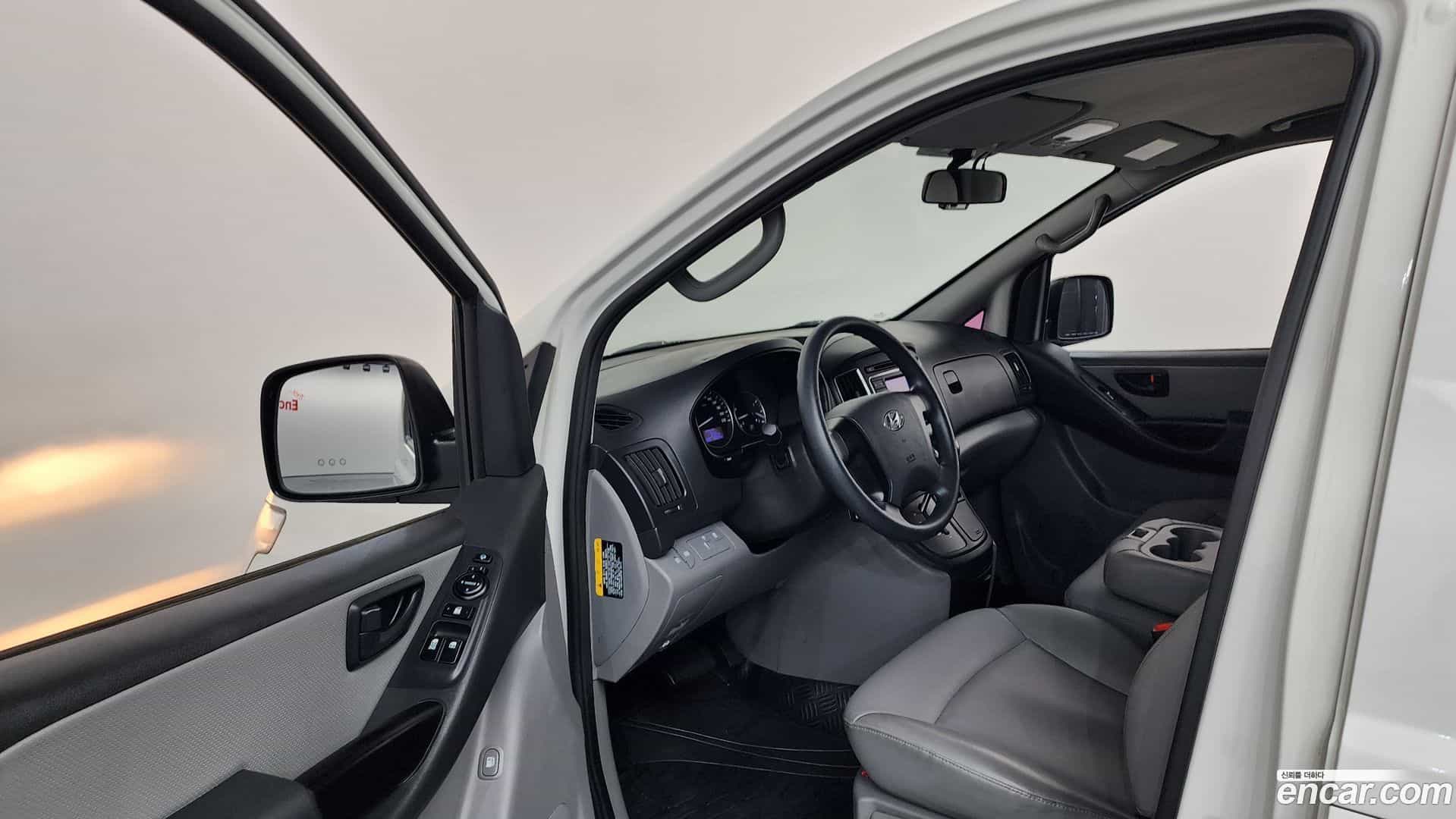 Starex Hyundai 2020.11-INNER-010