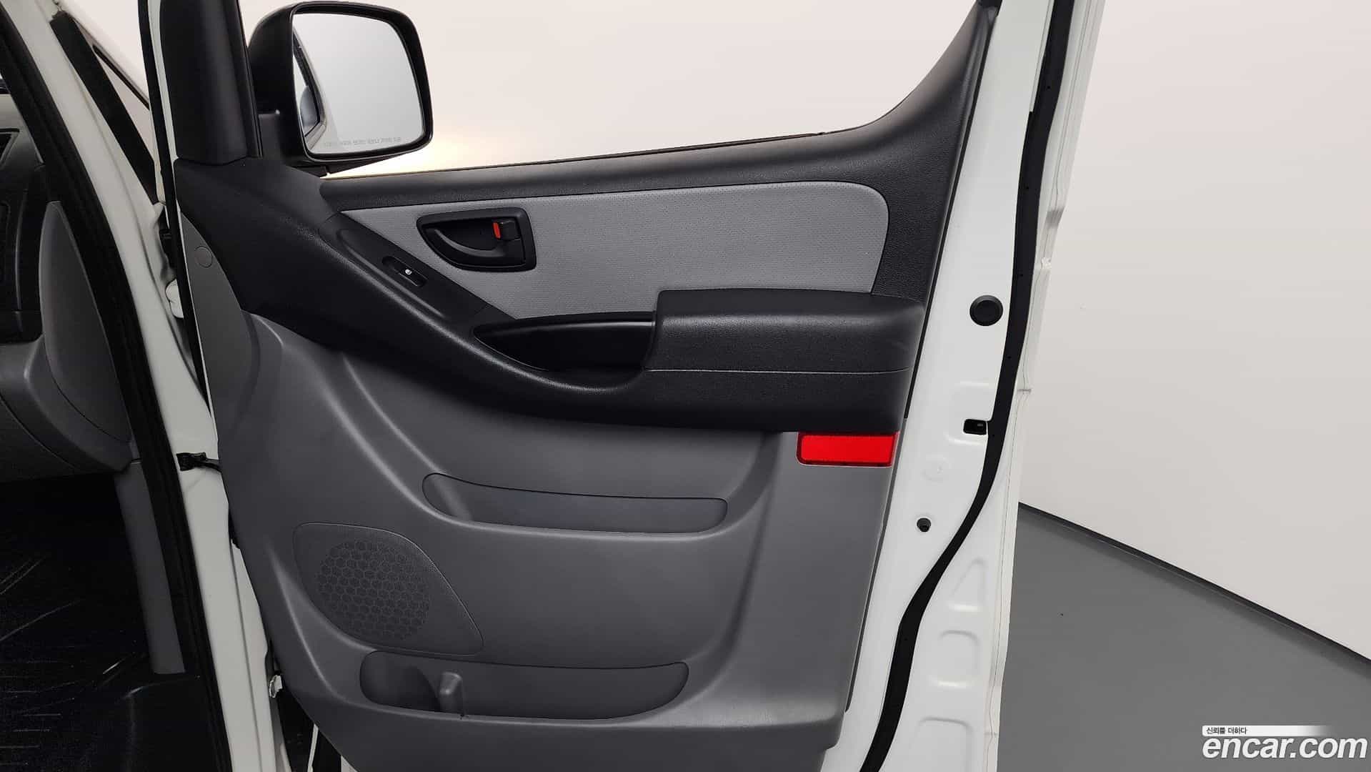 Starex Hyundai 2020.11-INNER-034