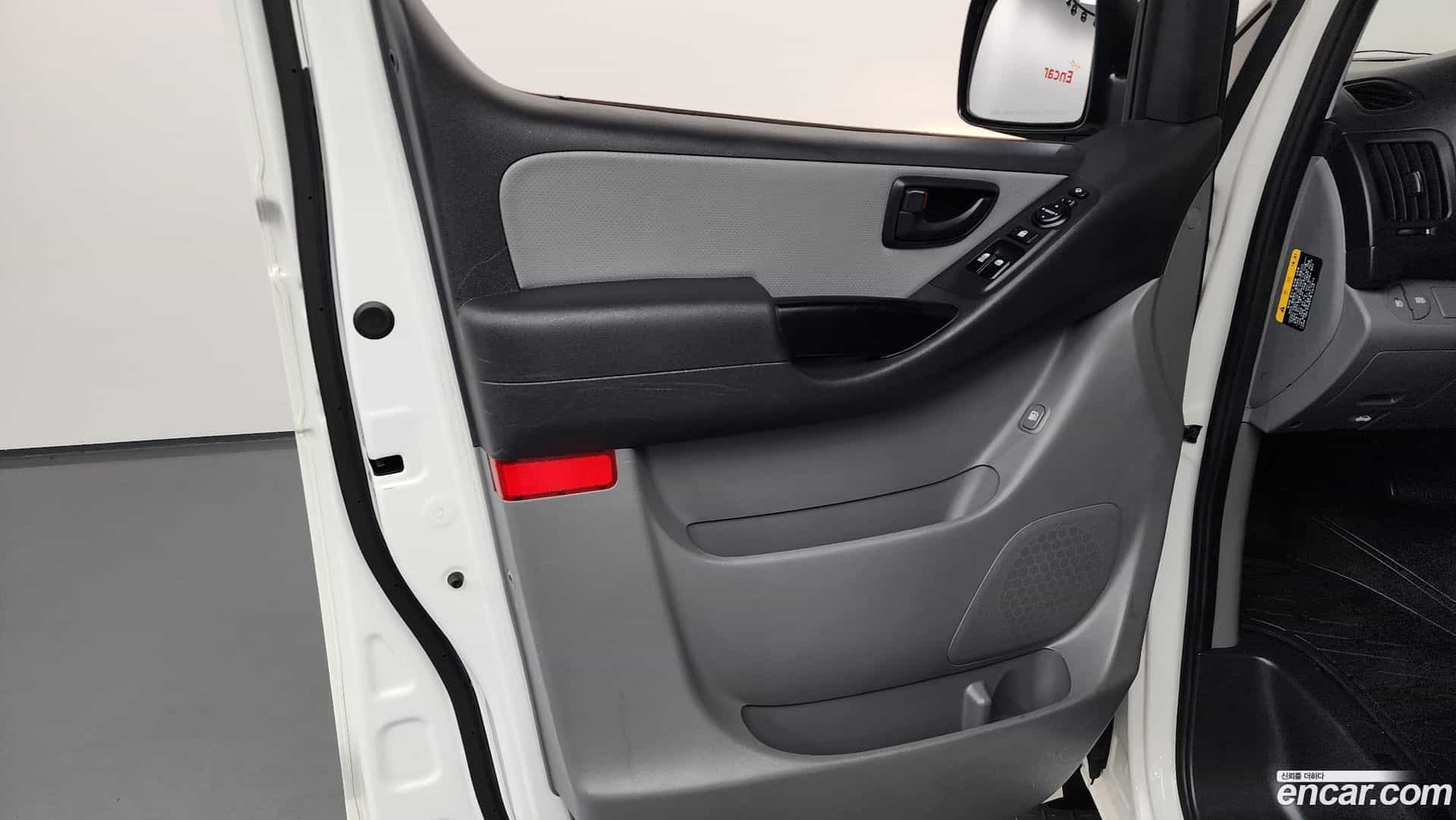 Starex Hyundai 2020.11-INNER-035