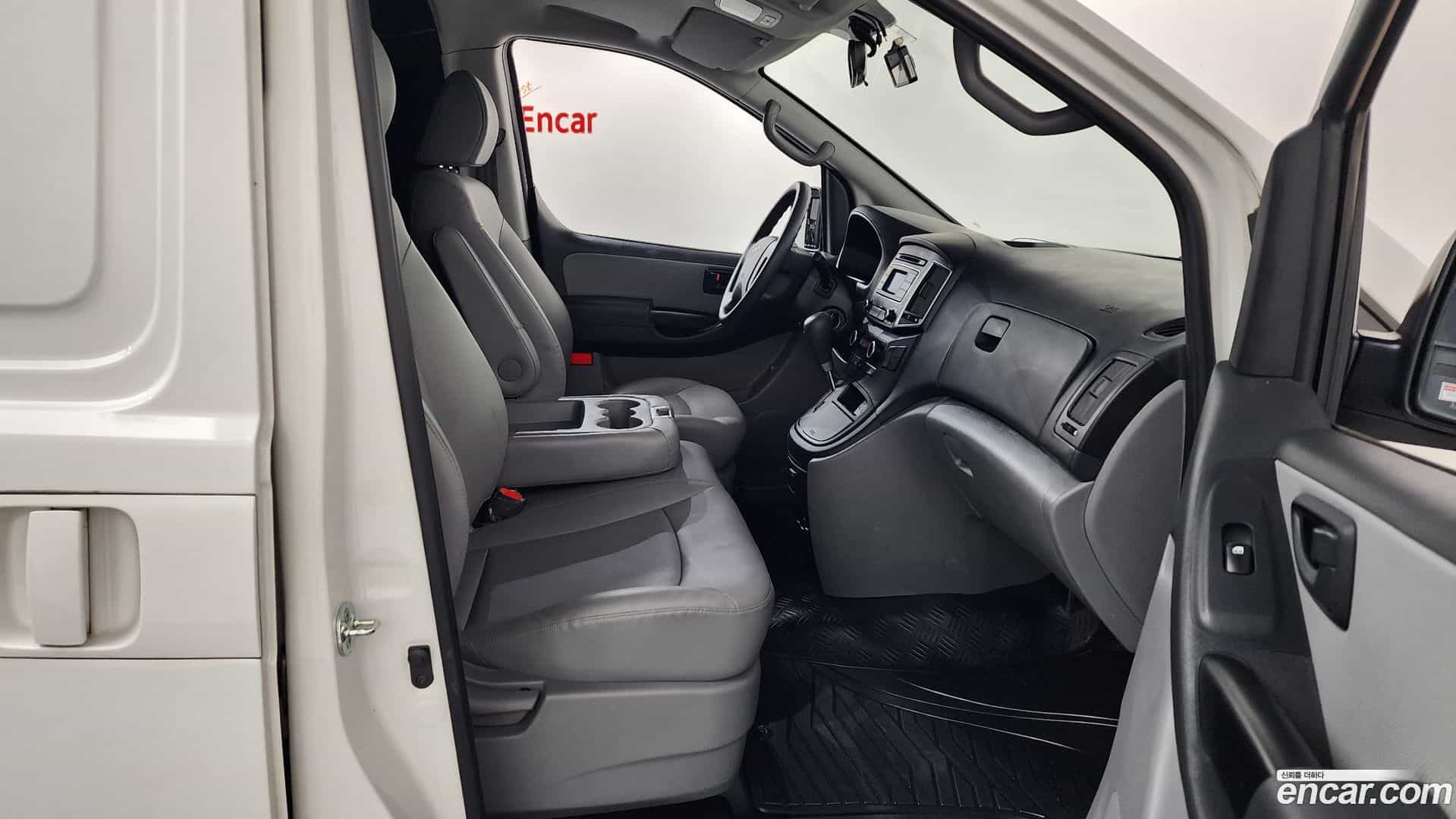 Starex Hyundai 2020.11-INNER-036