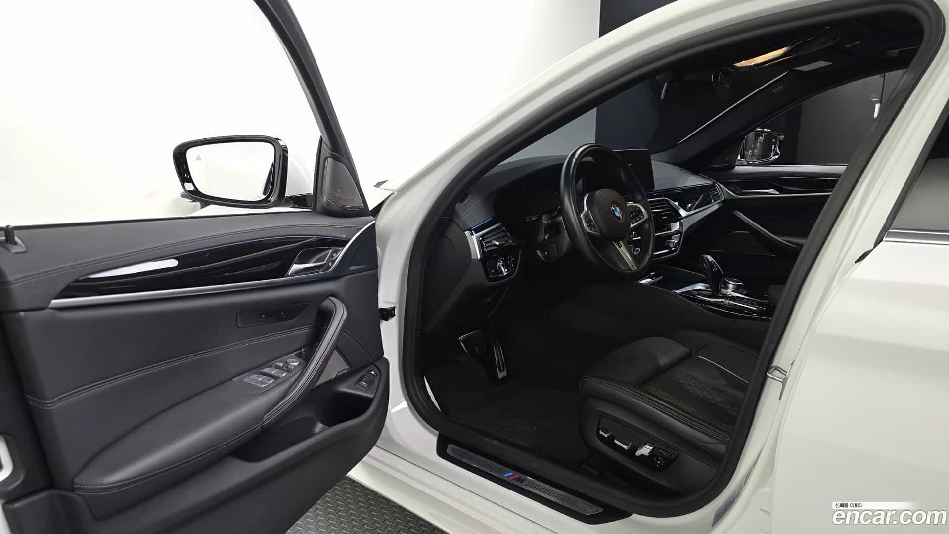 5-Series BMW 2021.3-INNER-010