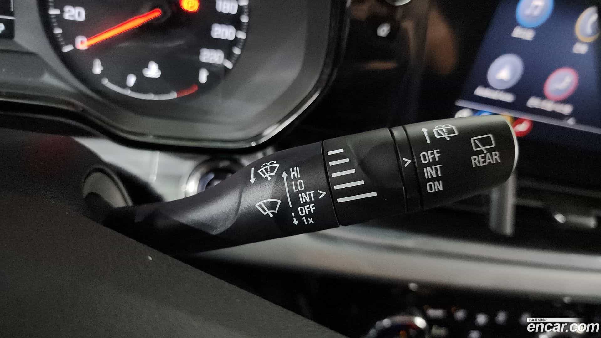 Trax Chevrolet 2024.0-OPTION-040