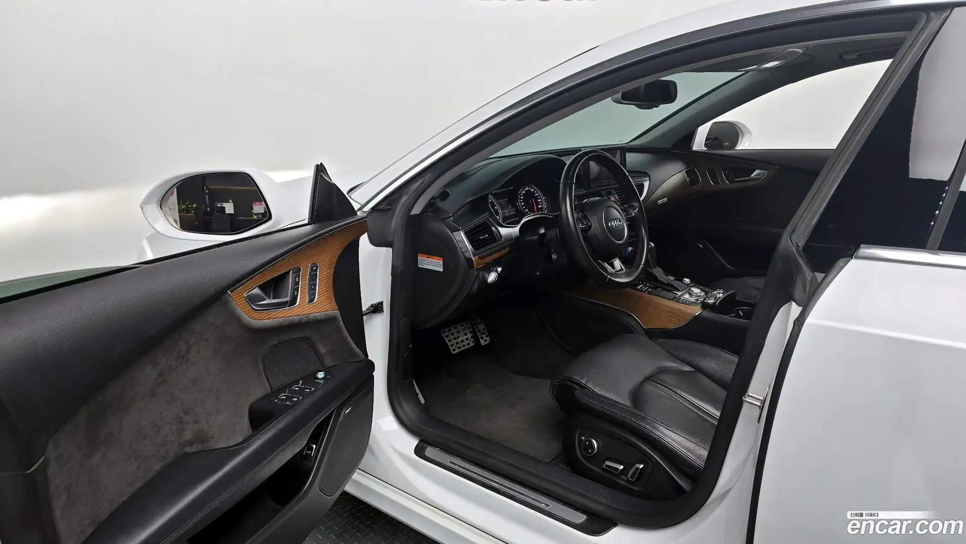 A7 Audi 2015.10-INNER-010