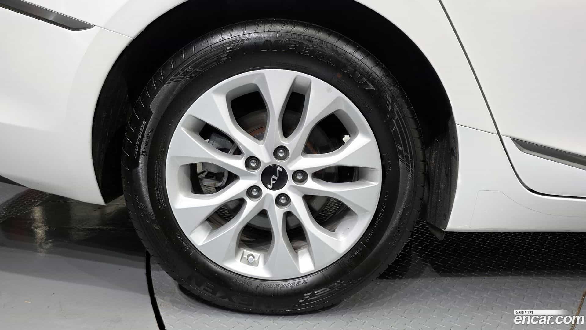 K8 Kia 2023.0-OUTER-005