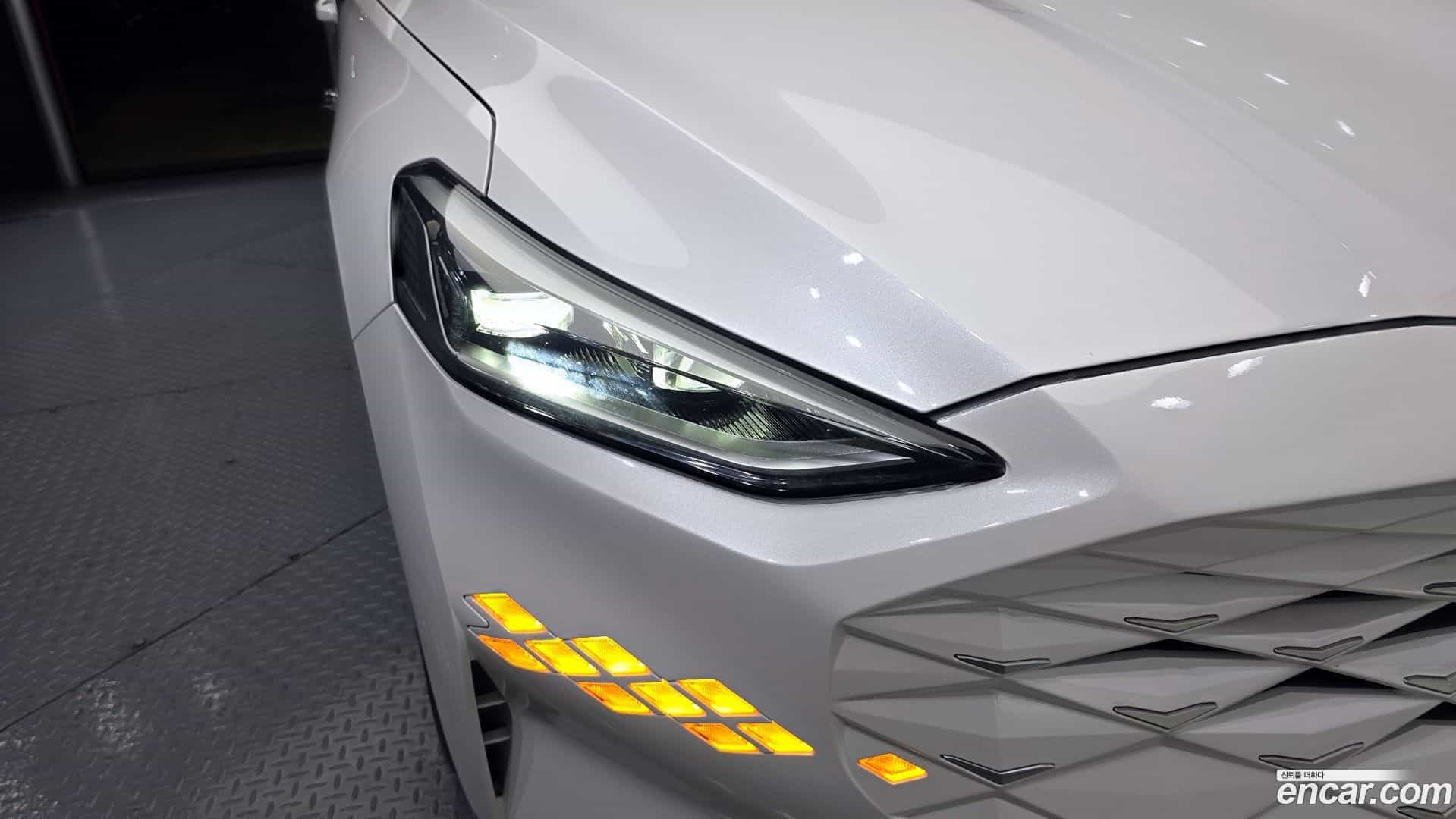K8 Kia 2023.0-OUTER-032