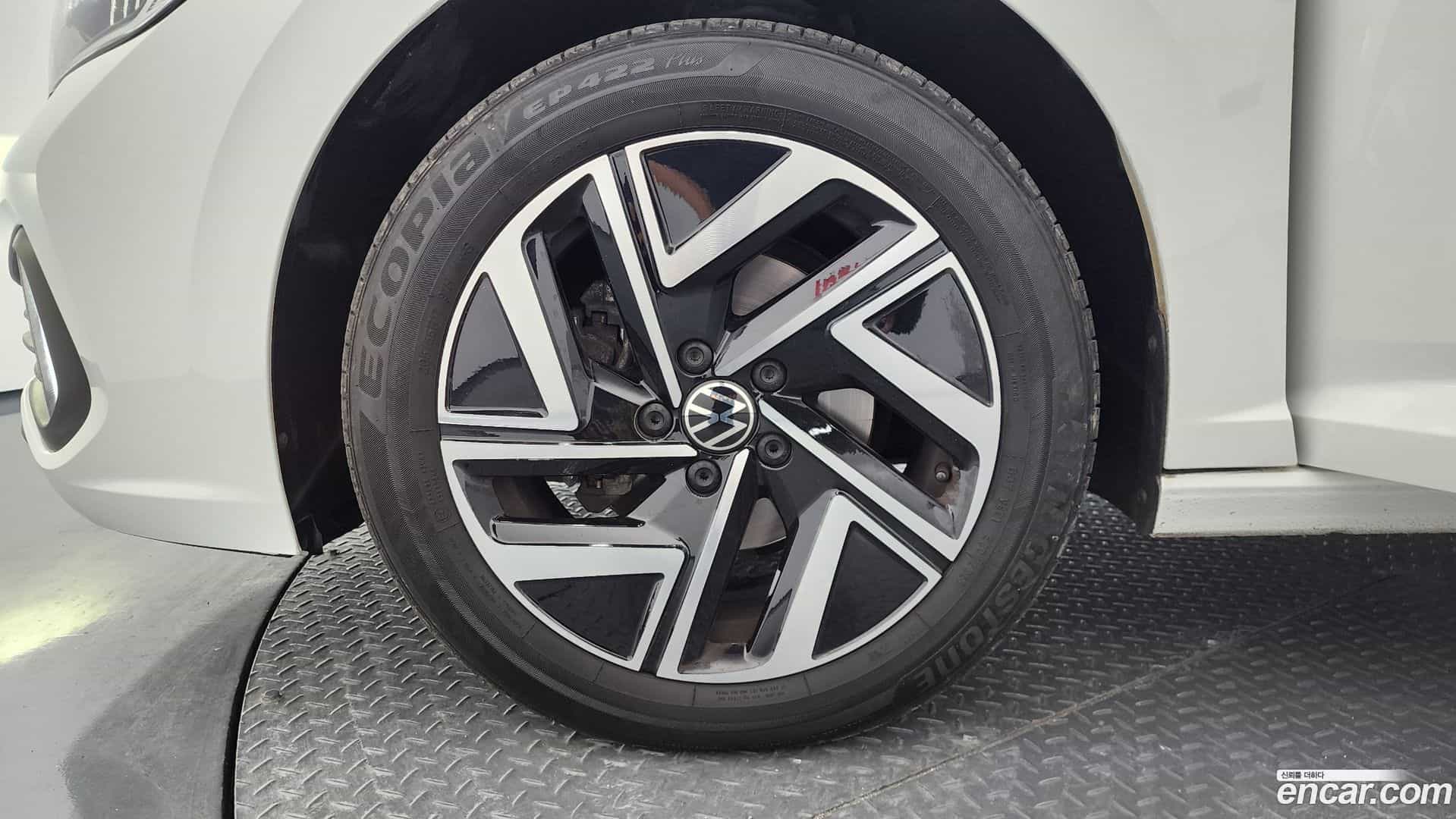 Jetta Volkswagen 2024.7-OUTER-005