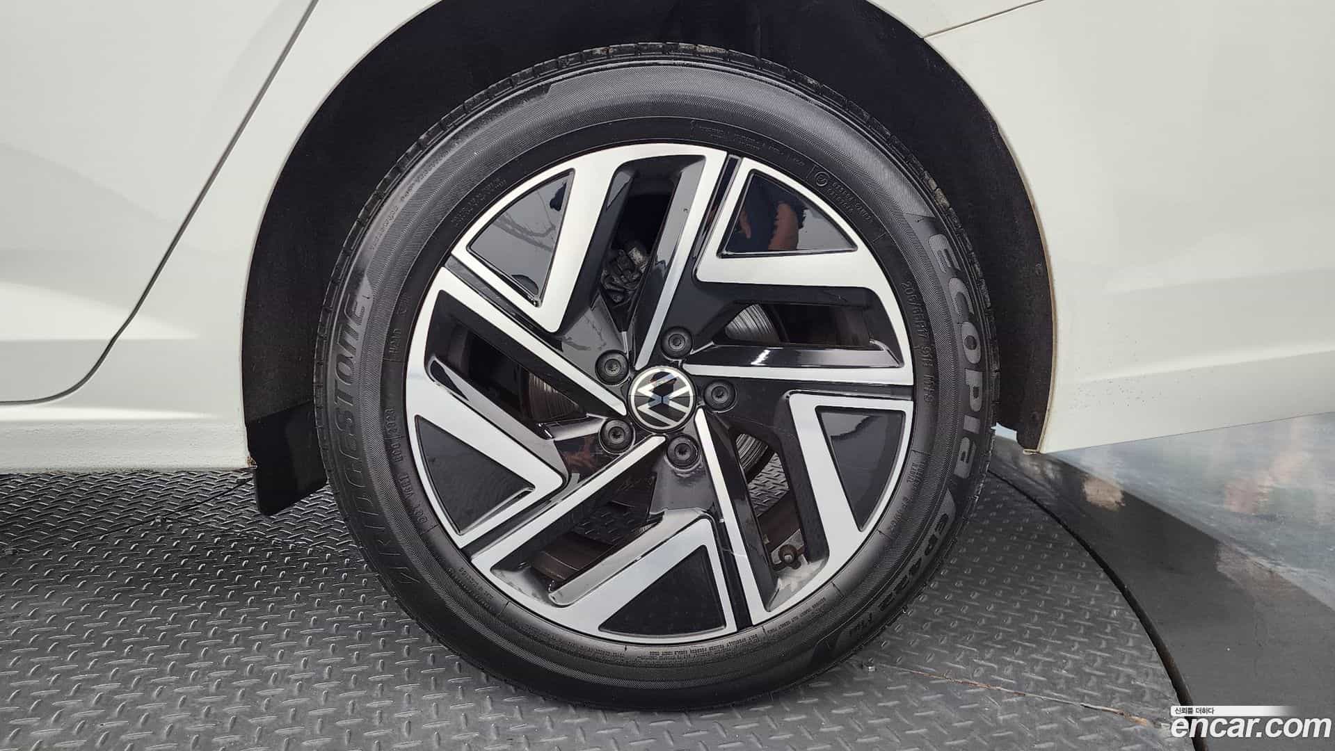 Jetta Volkswagen 2024.7-OUTER-031
