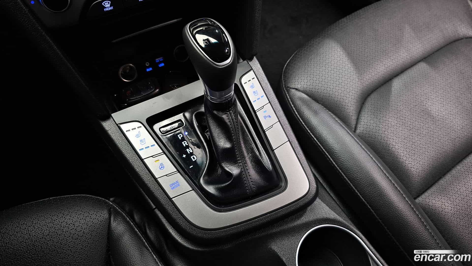 AVANTE Hyundai 2017.4-INNER-009