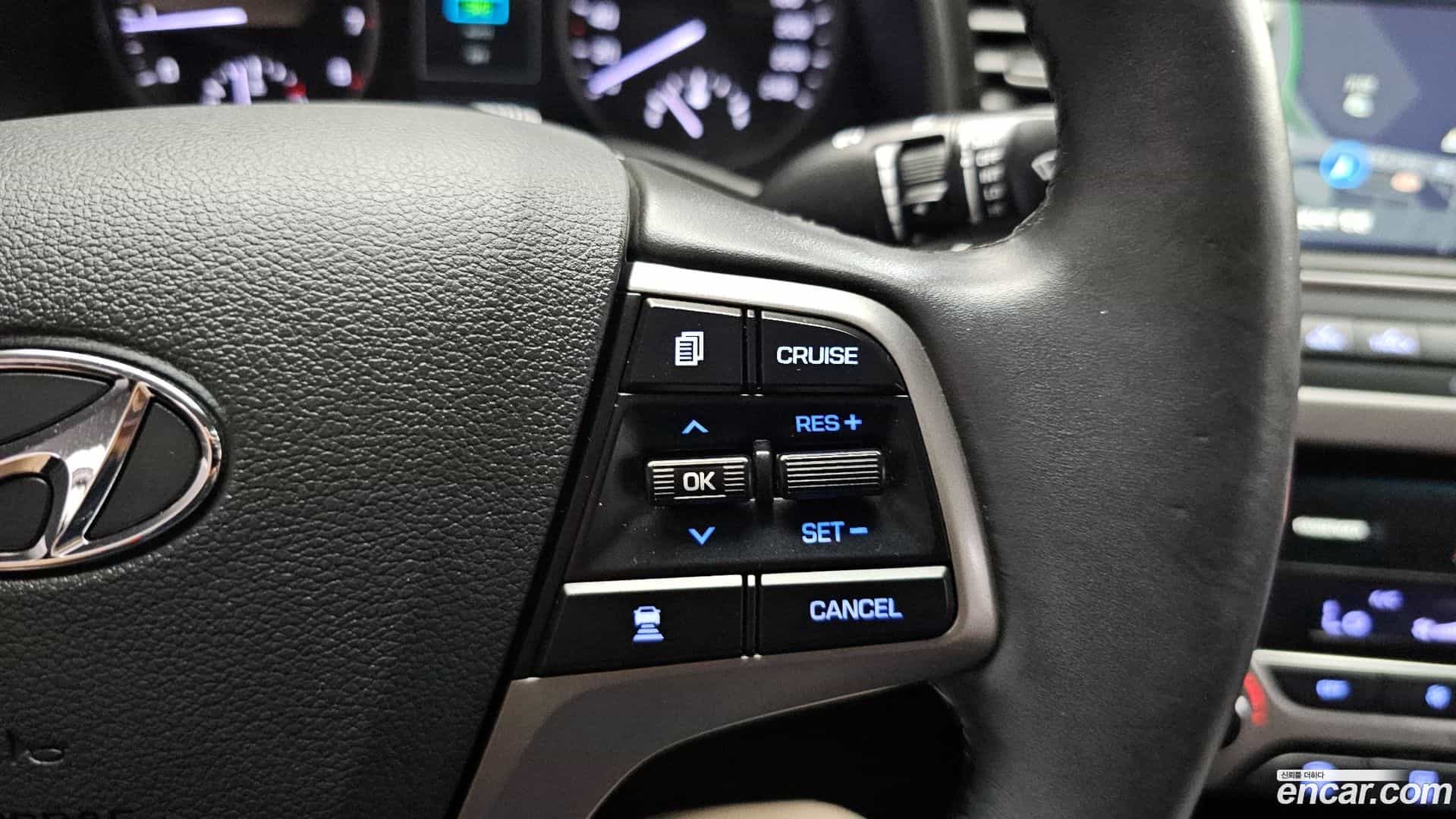 AVANTE Hyundai 2017.4-OPTION-021