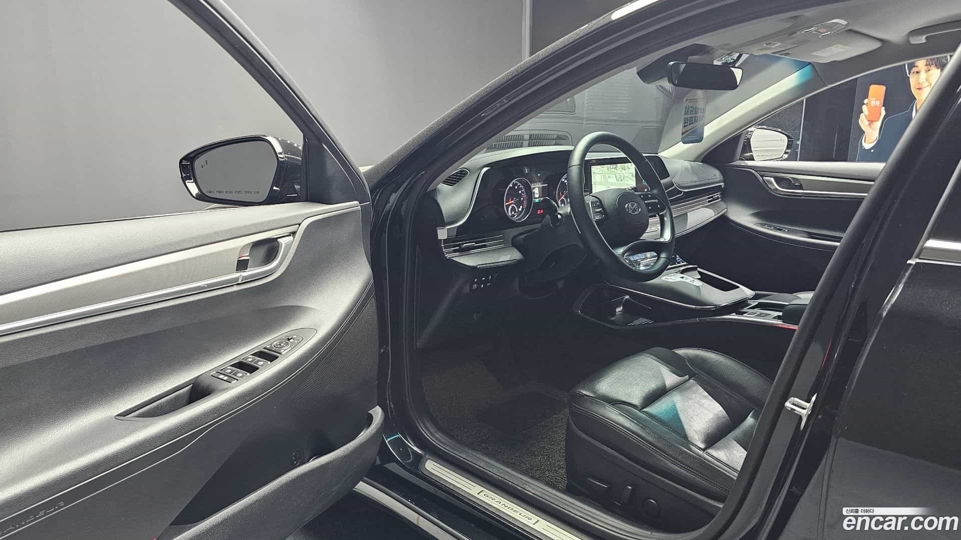 Grandeur Hyundai 2021.11-INNER-010