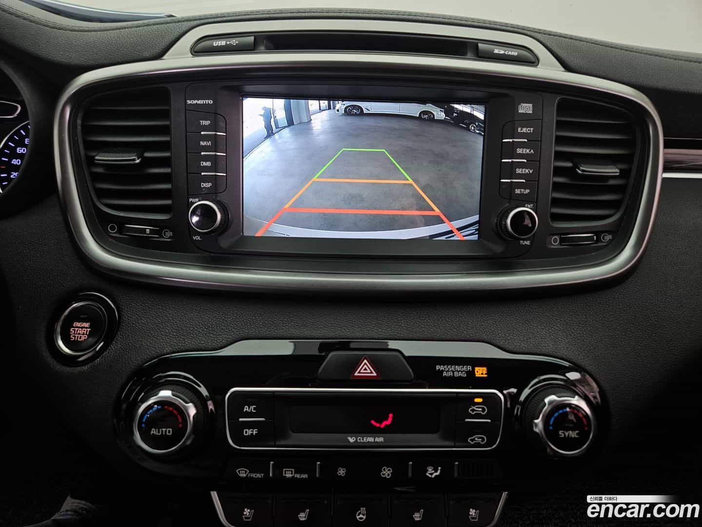 Sorento Kia 2018.0-OPTION-021