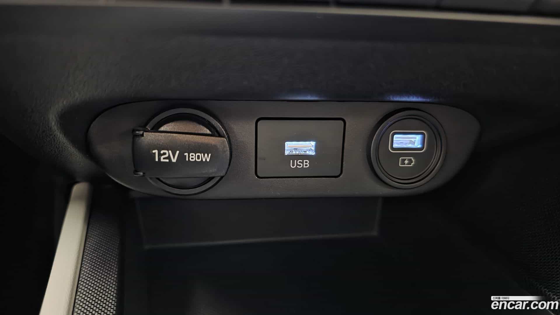 AVANTE Hyundai 2021.4-OPTION-022