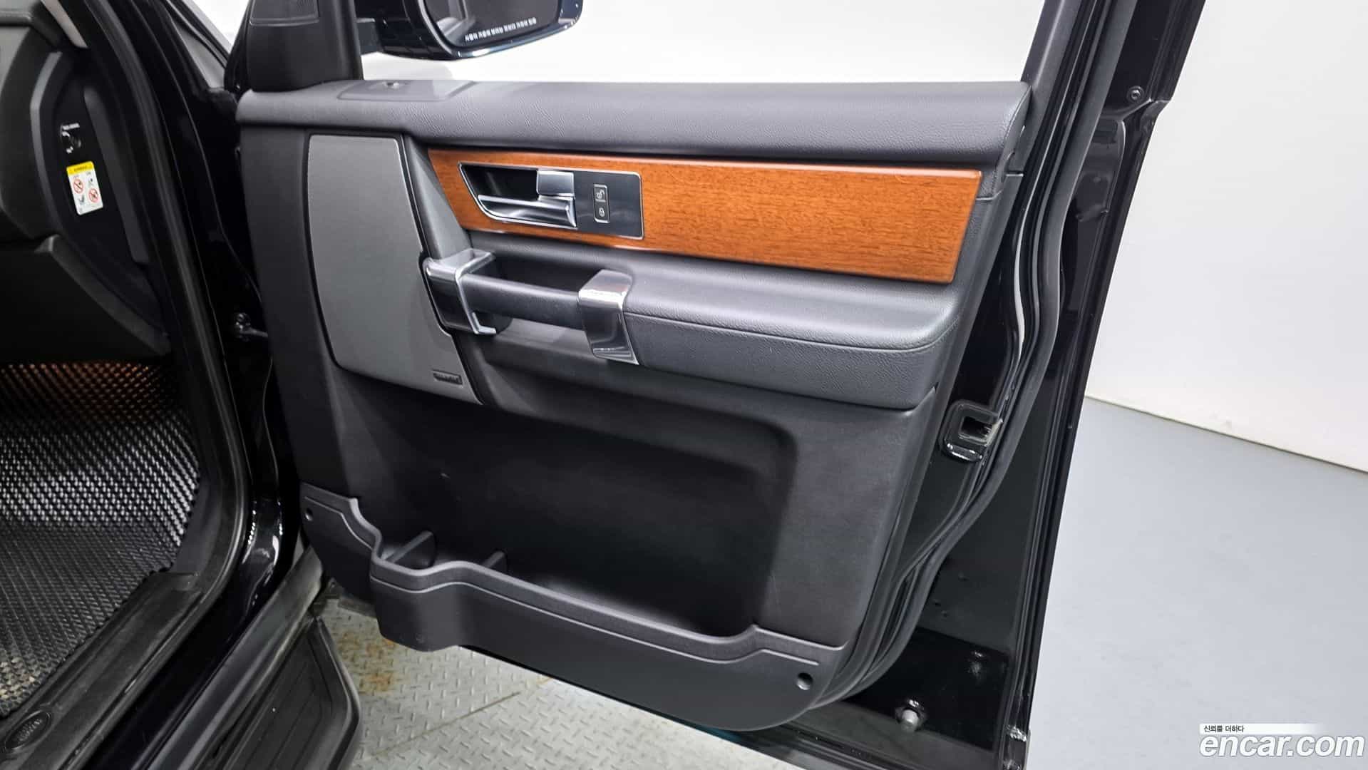 Discovery Land Rover 2015.5-INNER-034